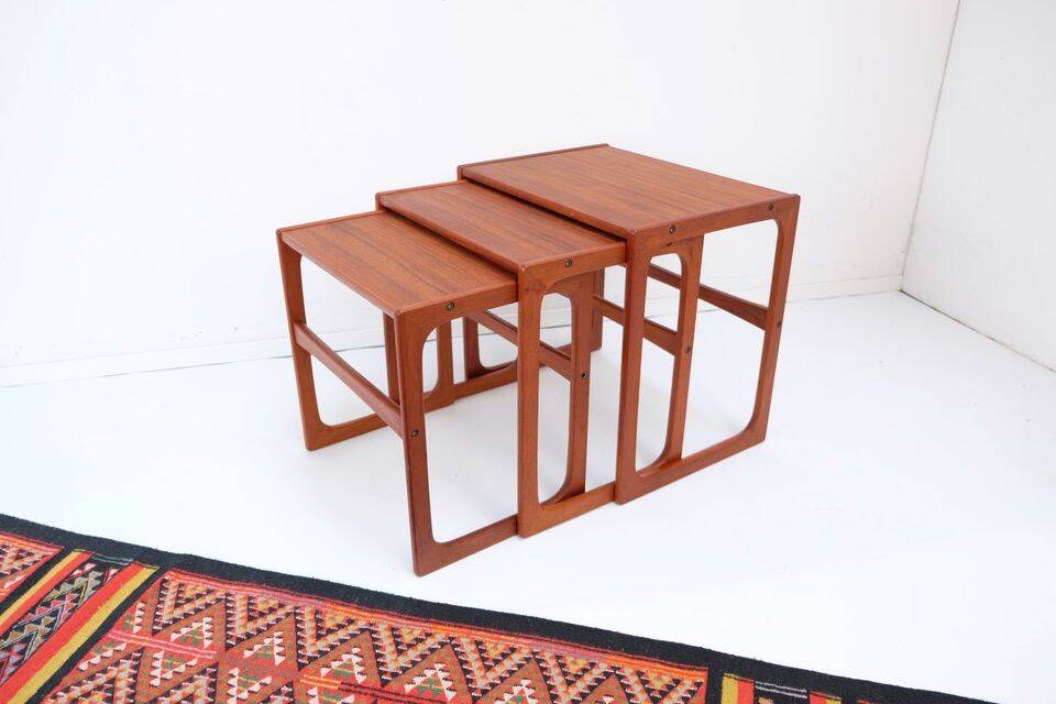 Nest tables in 1960s style, in gel-stained teak.