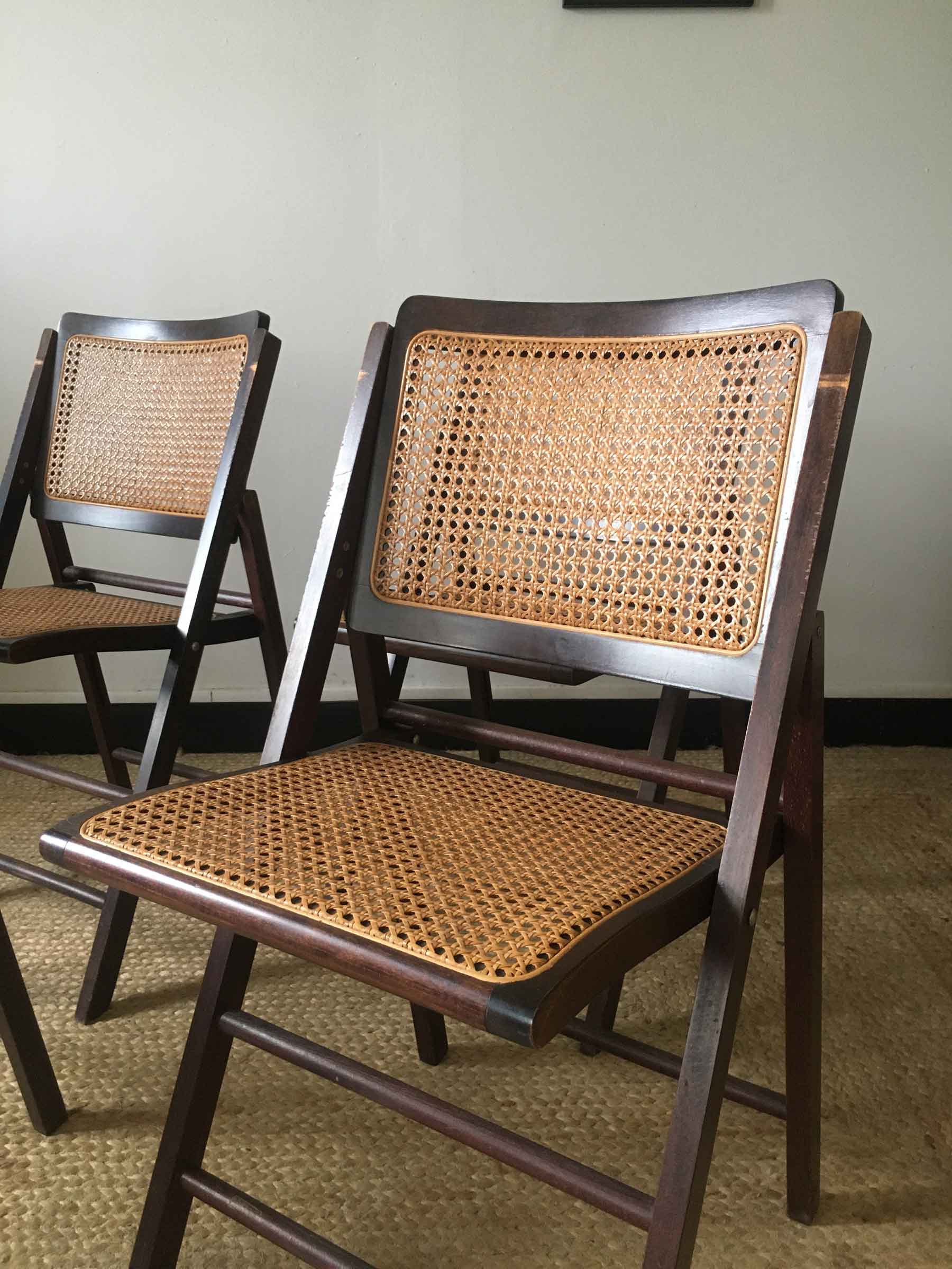 Canning folding chairs