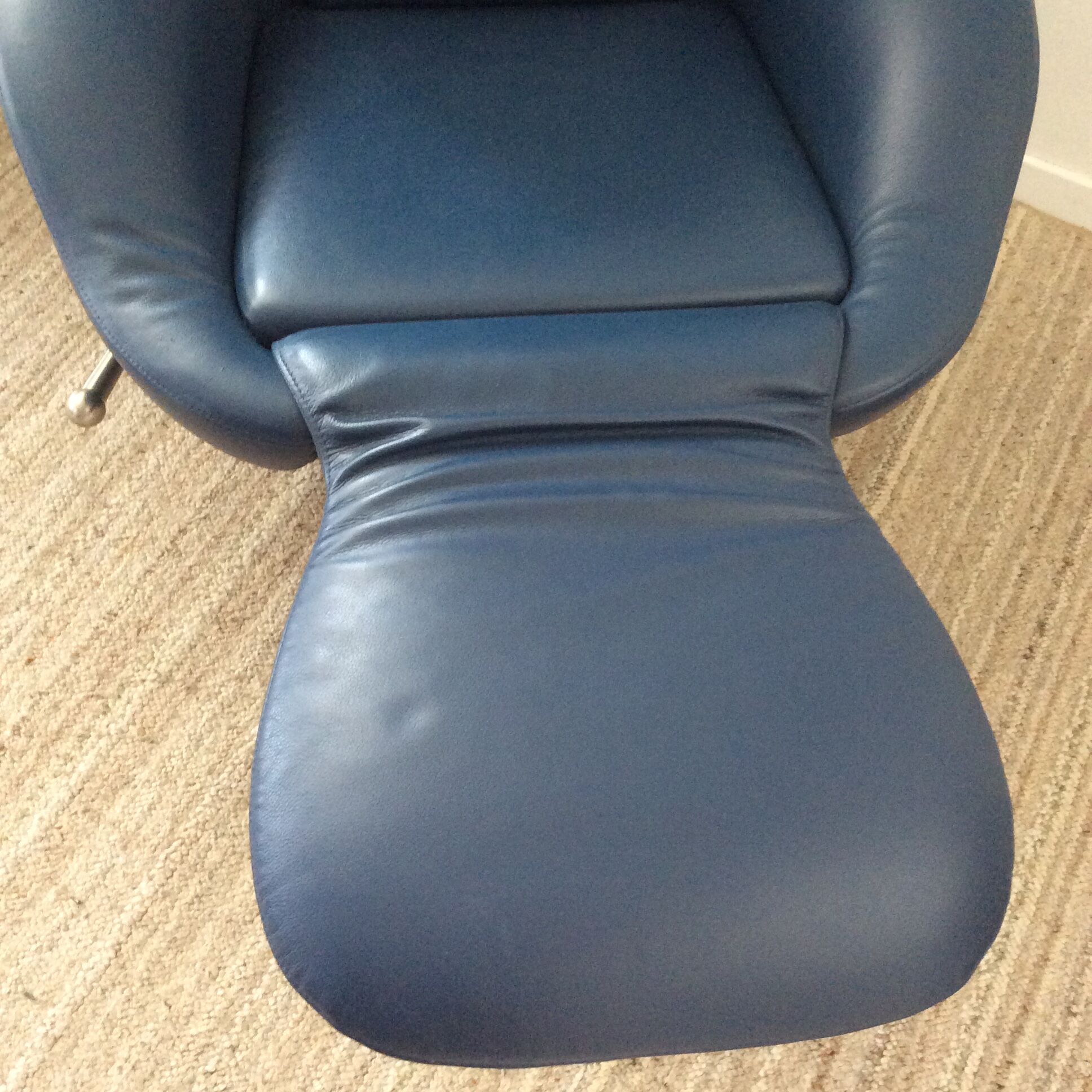K10 Dodo Cassina heating chair by Toshiyuki Kita