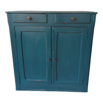 Blue Parisian buffet