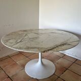 Knoll tulip table