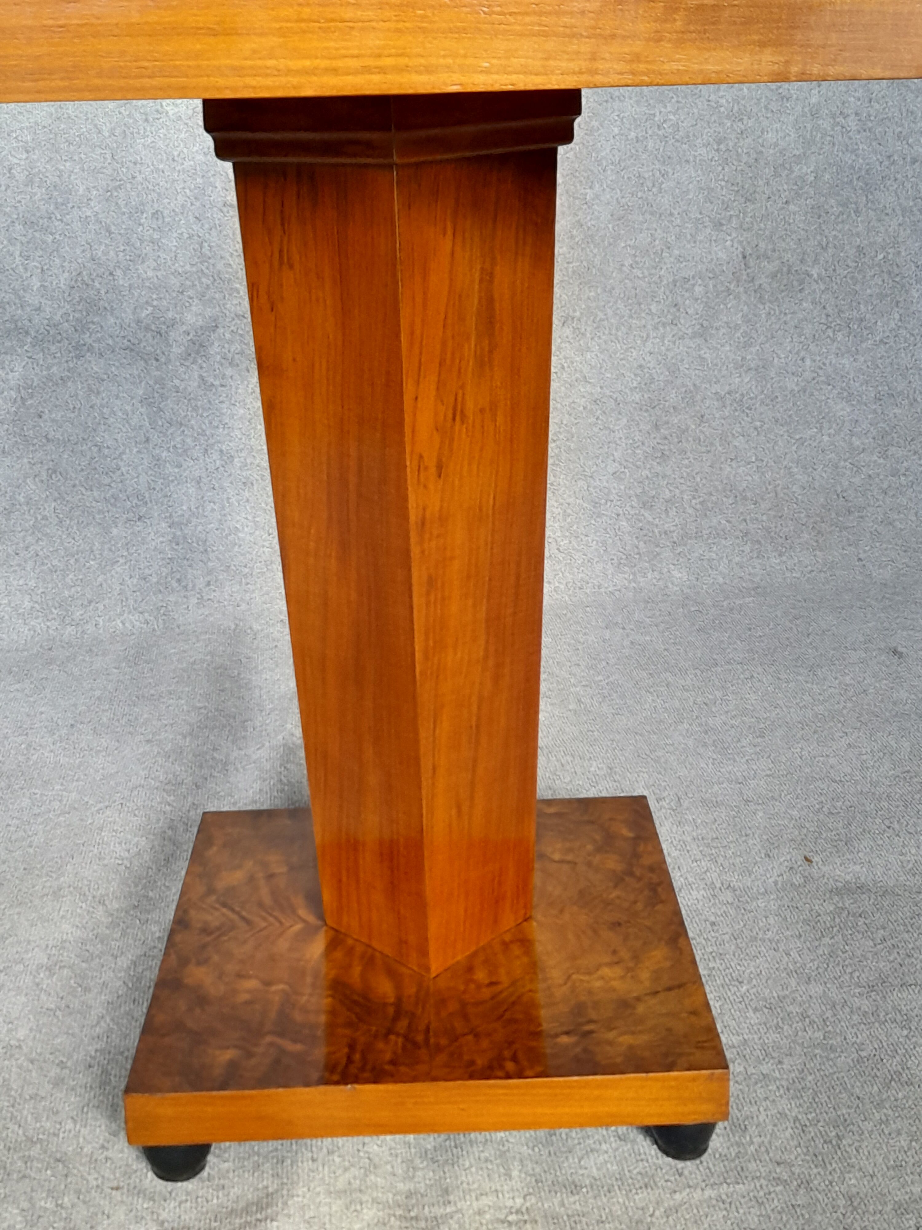 Art Deco pedestal table