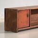 Meuble bas ancien en bois d’orme – Chine, vers 1900