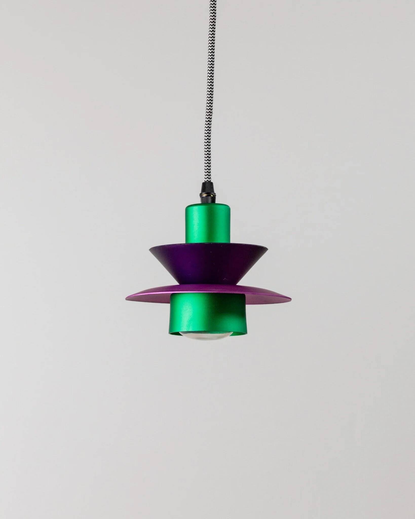 Vintage aluminum ceiling lamp in purple and green, Memphis/postmodern zigzag striped cable, bold pop-art pendant