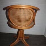 Thonet swivel chair in early 1900