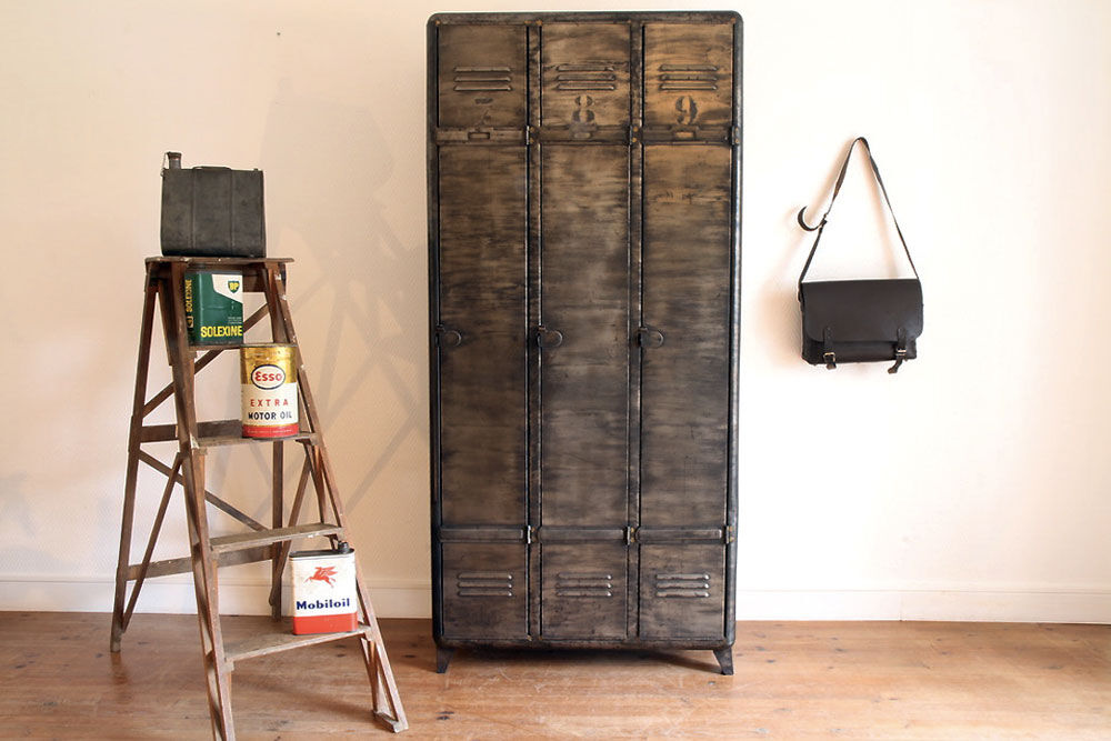 Industrial metal cloakroom 3 doors rounded corners