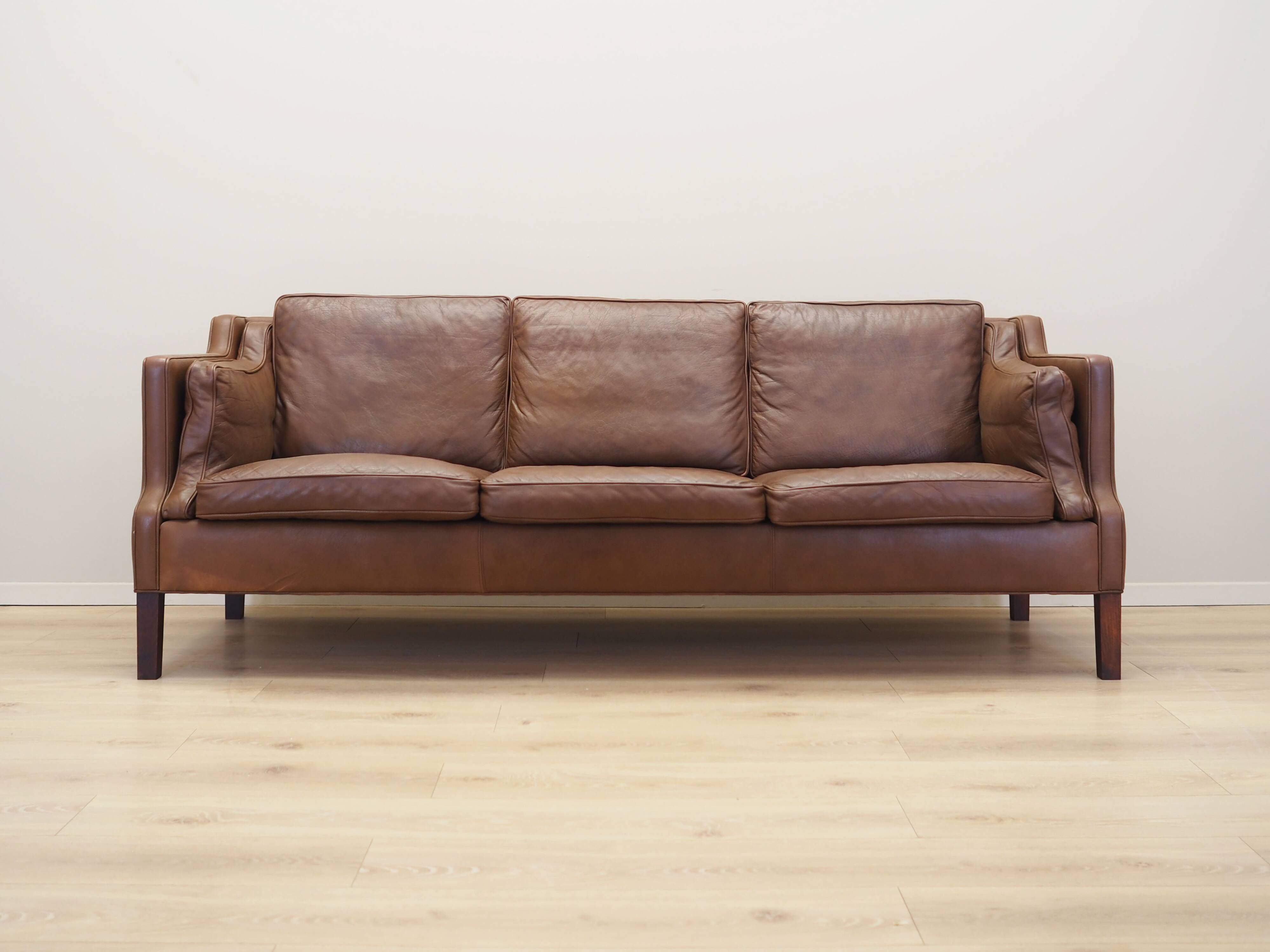 Canapé en cuir marron, design danois, années 1970, production : Danemark