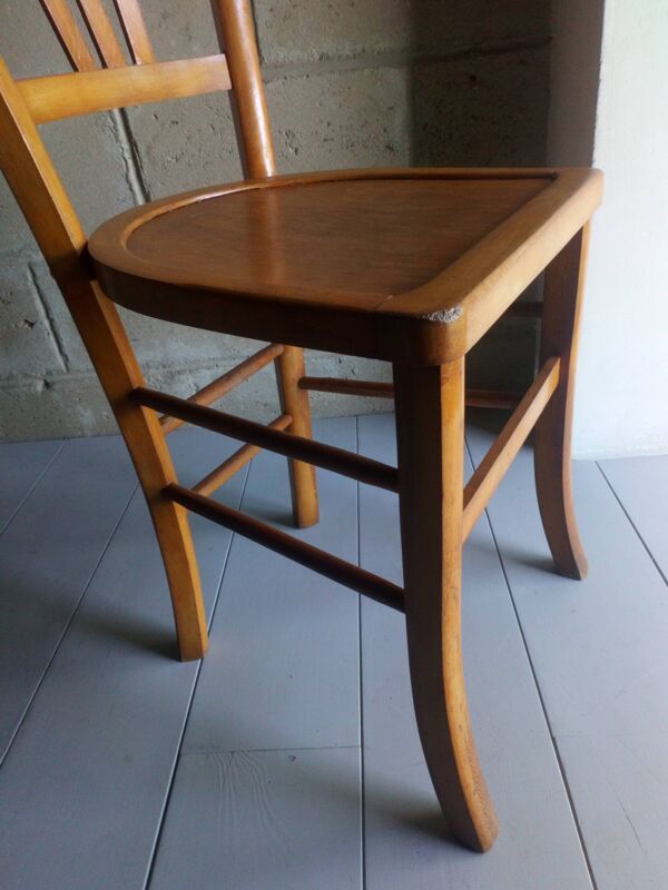 Chaise de bistot en bois blond des année 50.