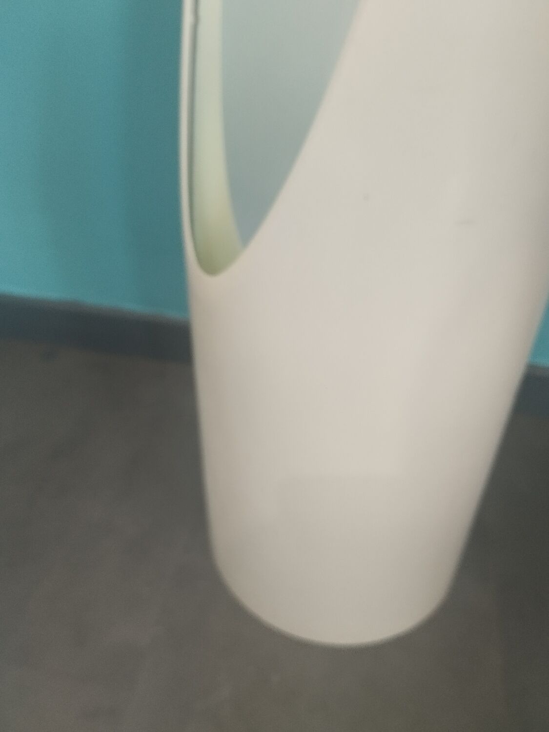 Large mirror lipstick design