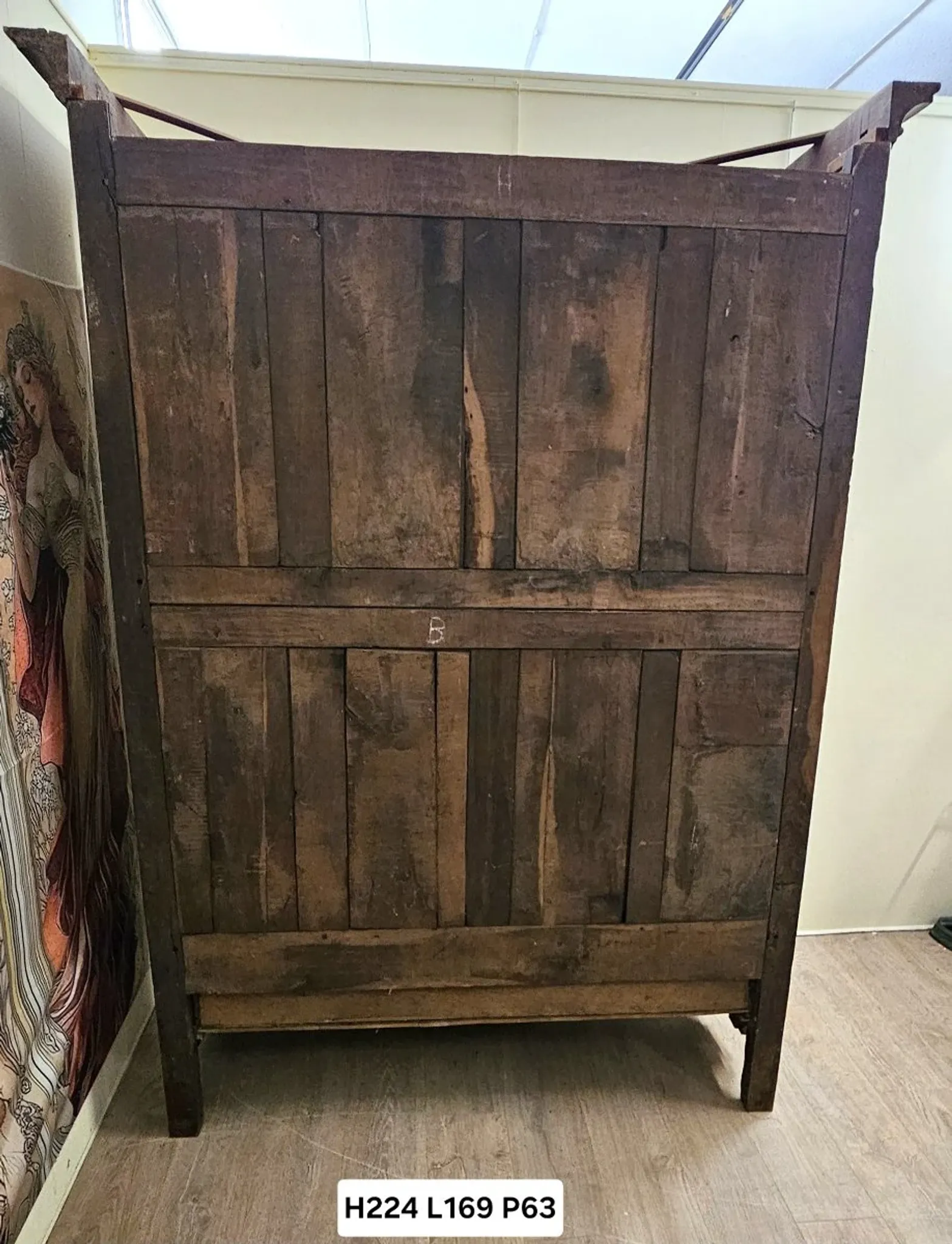 Large antique walnut and burr wood wardrobe – Louis XV period