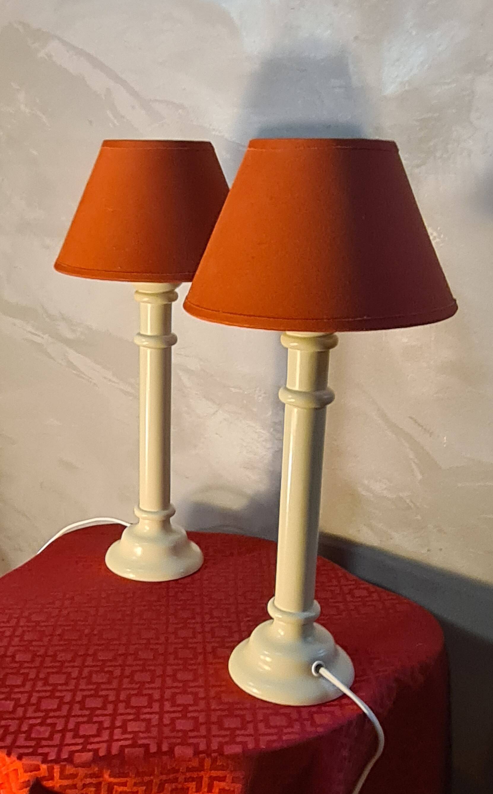 Pair of off-white lacquered wooden lamps 42x20