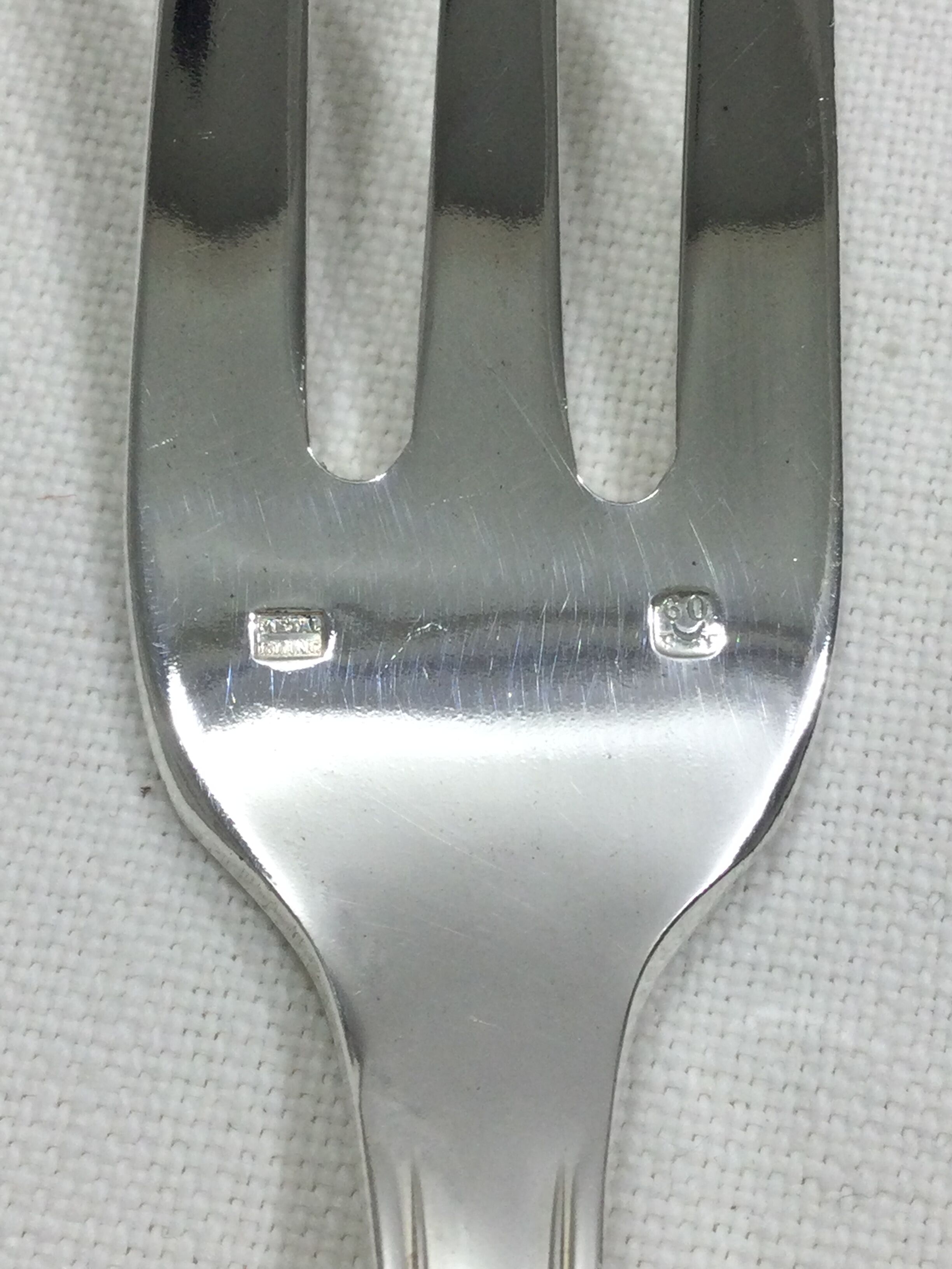 Francois Frionnet – 12 fish covers