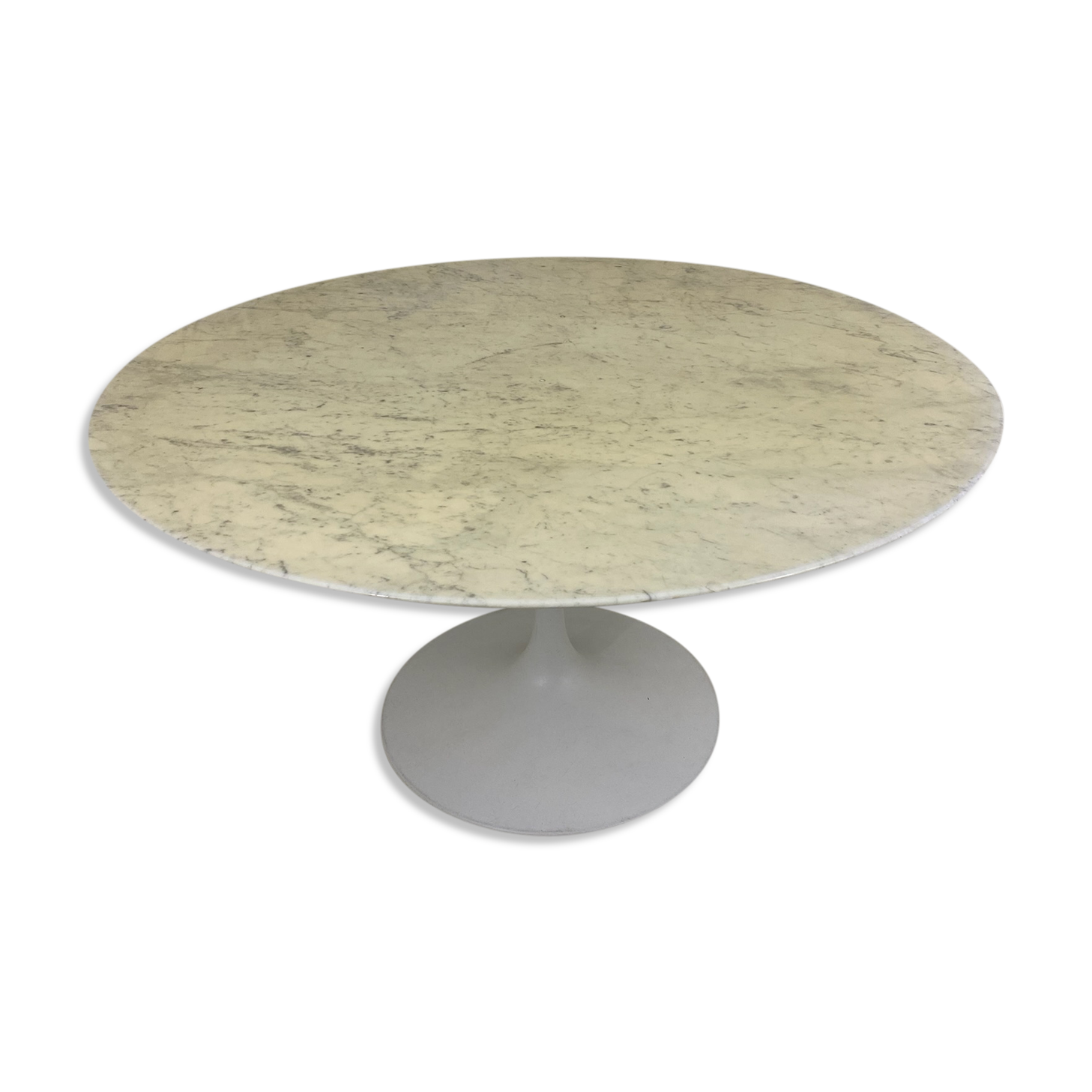 Table Knoll Saarinen 137
