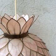Mother-of-pearl and brass vintage lotus flower-shaped suspension