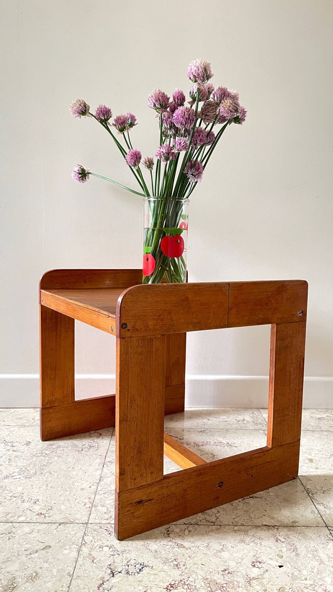 Table basse géométrique bois miel vintage