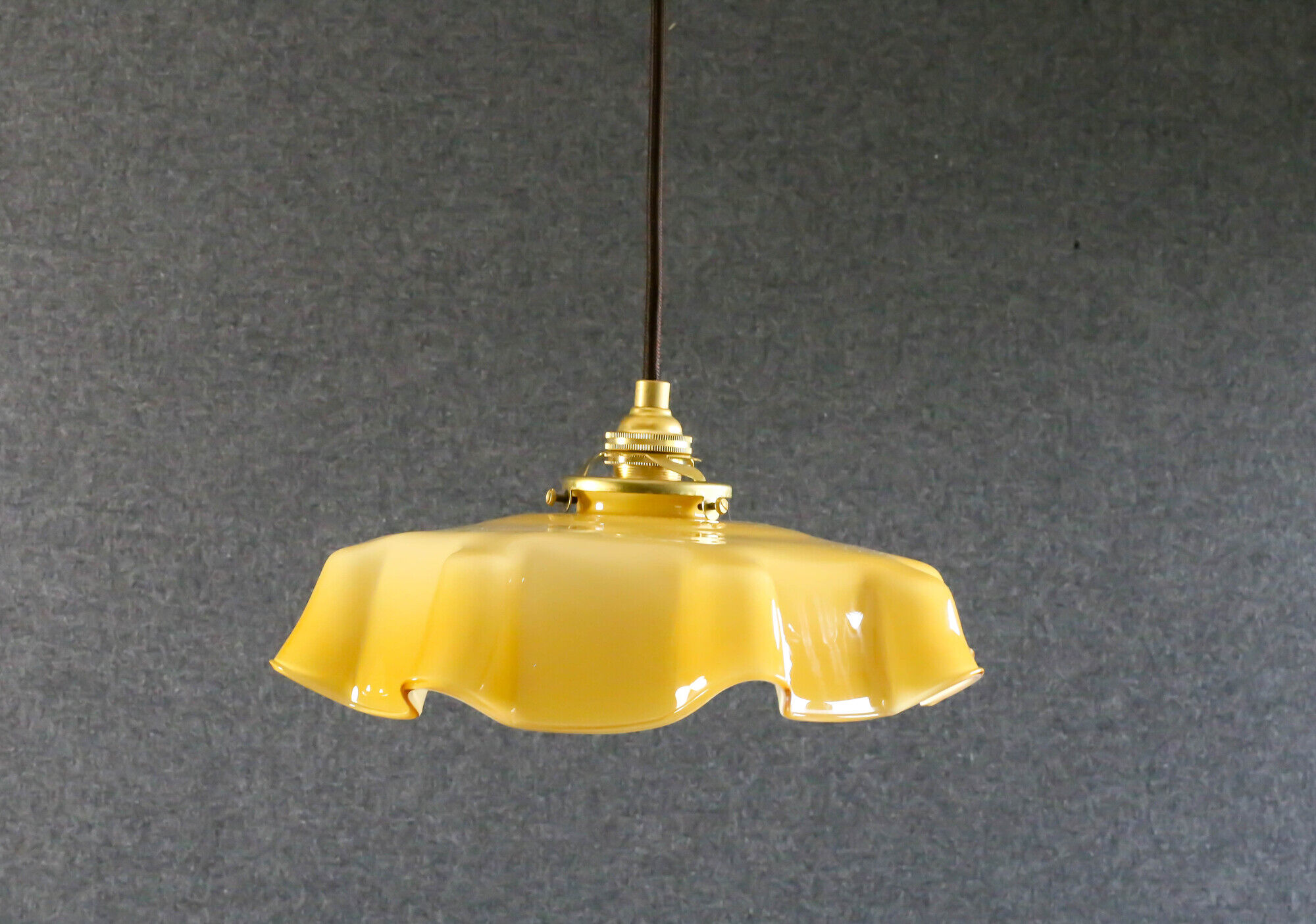 Old susmension in yellow and white opaline with cable and new douile - circa 1950