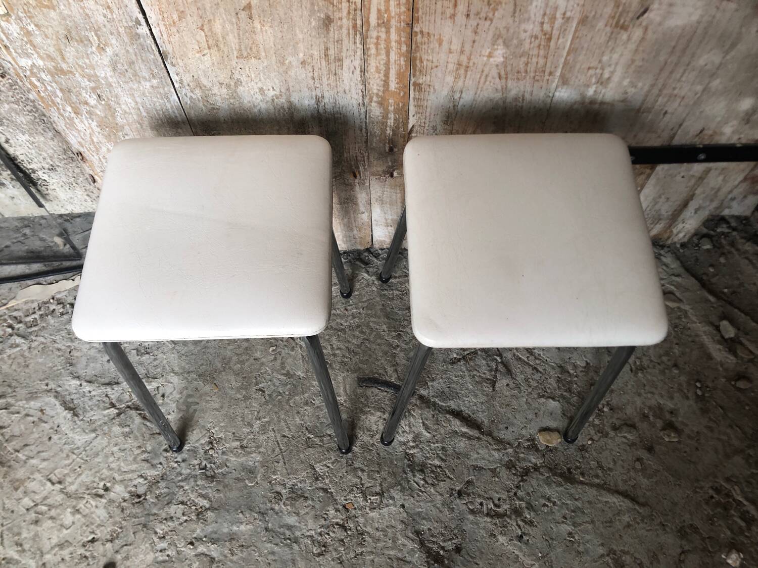 Pair of chromed metal stool + skai seat 1970s vintage