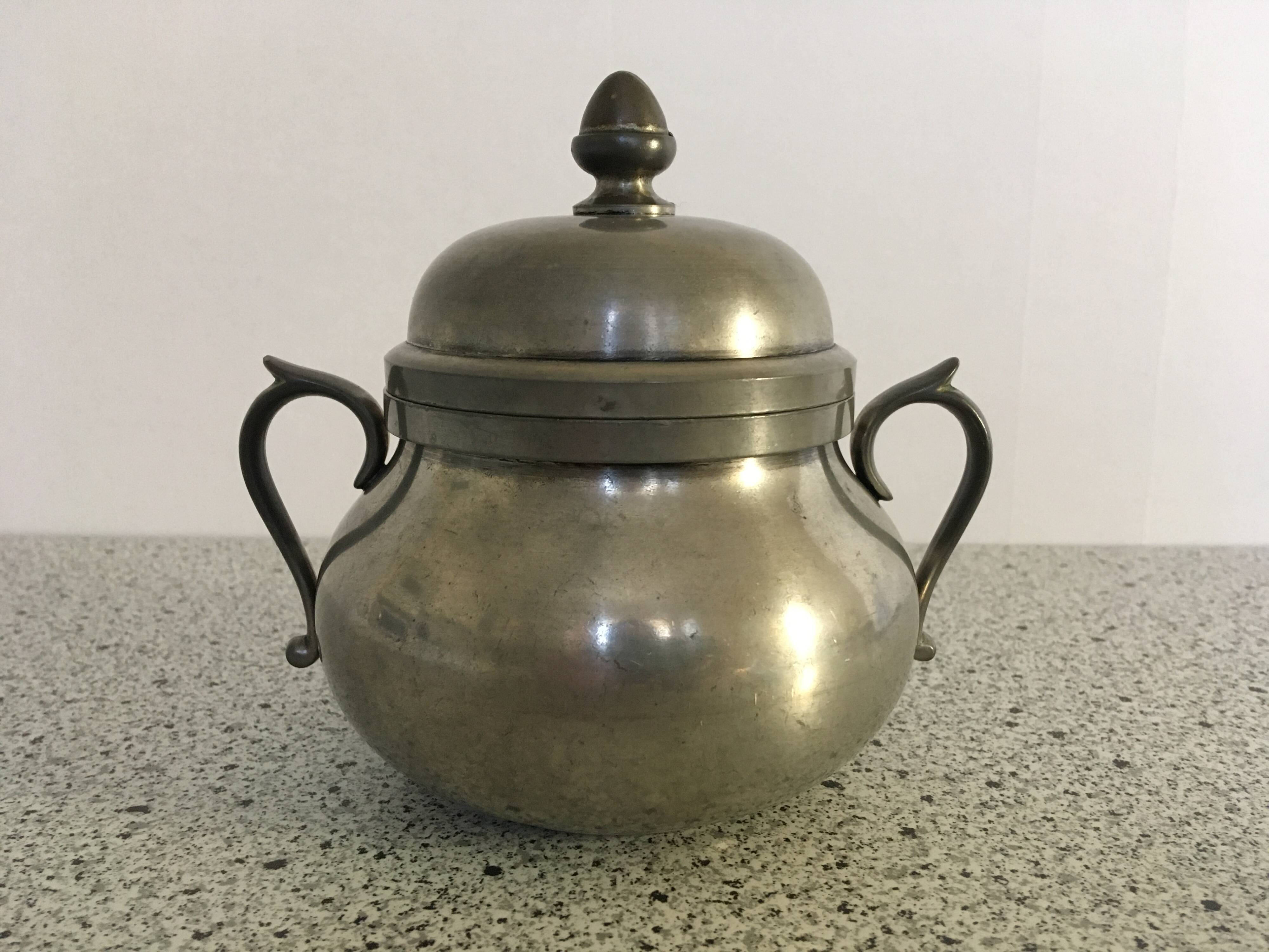 Sugar bowl candy box with lid