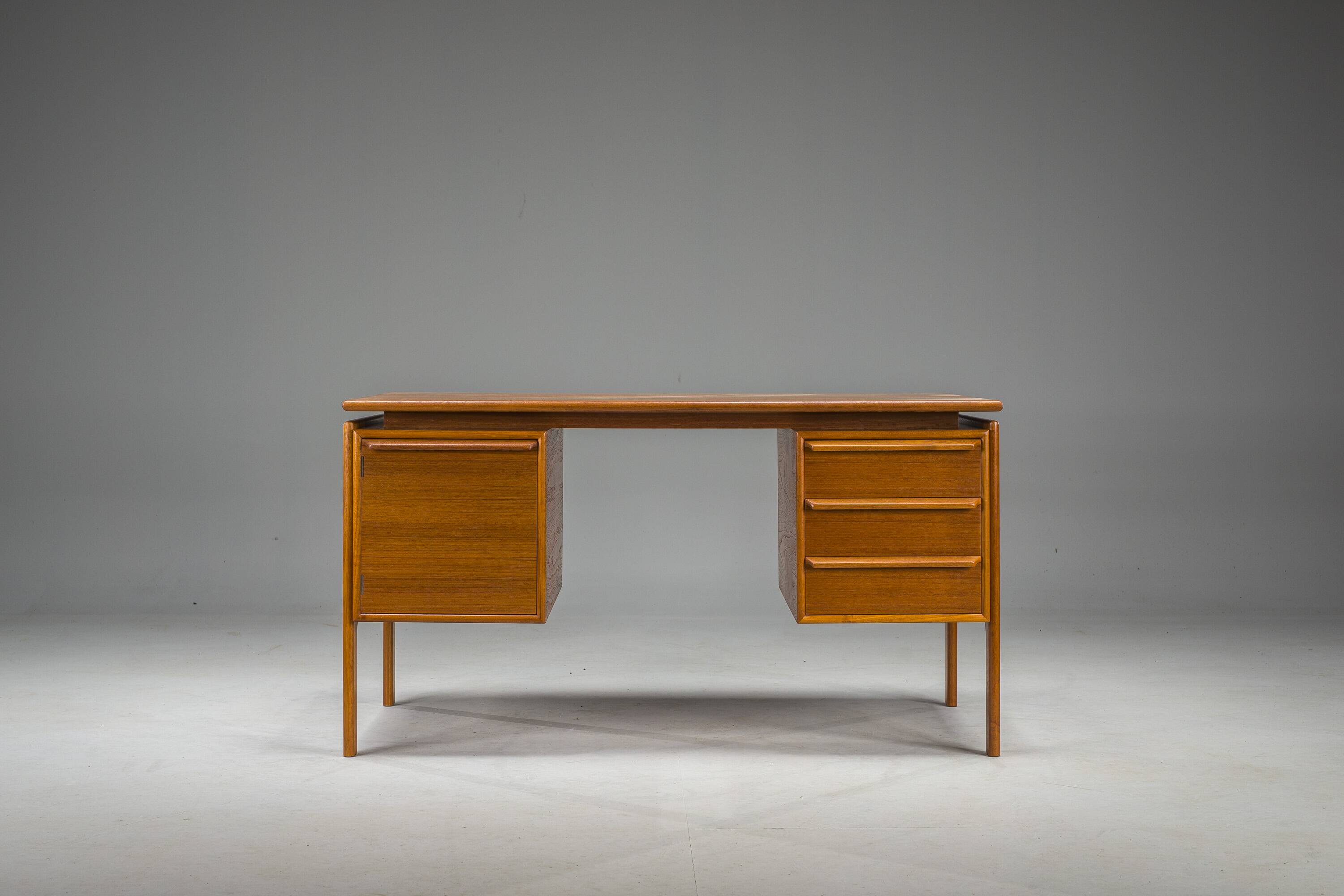 Mid-Century Teak Desk from GV Møbler, 1970s