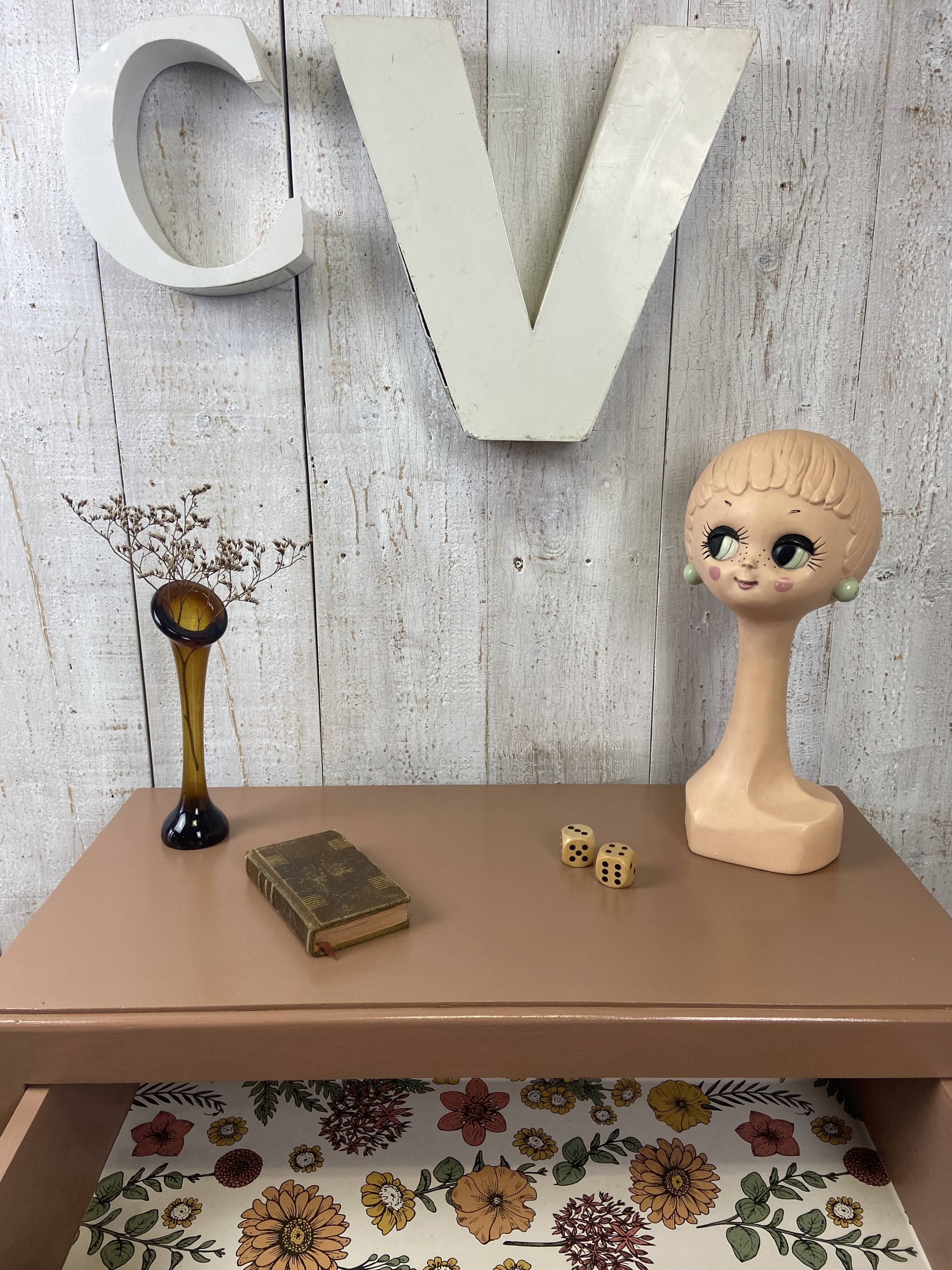 Commode vintage