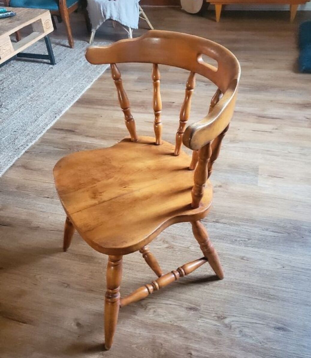 Set of 2 farm chairs