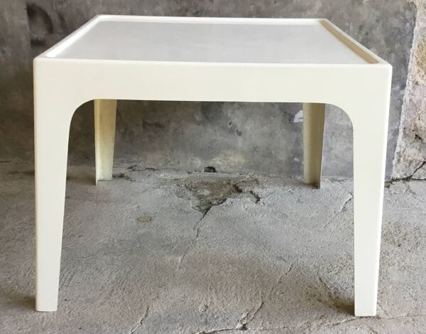 Table à manger carrée en fibre de verre - design space-age 1960