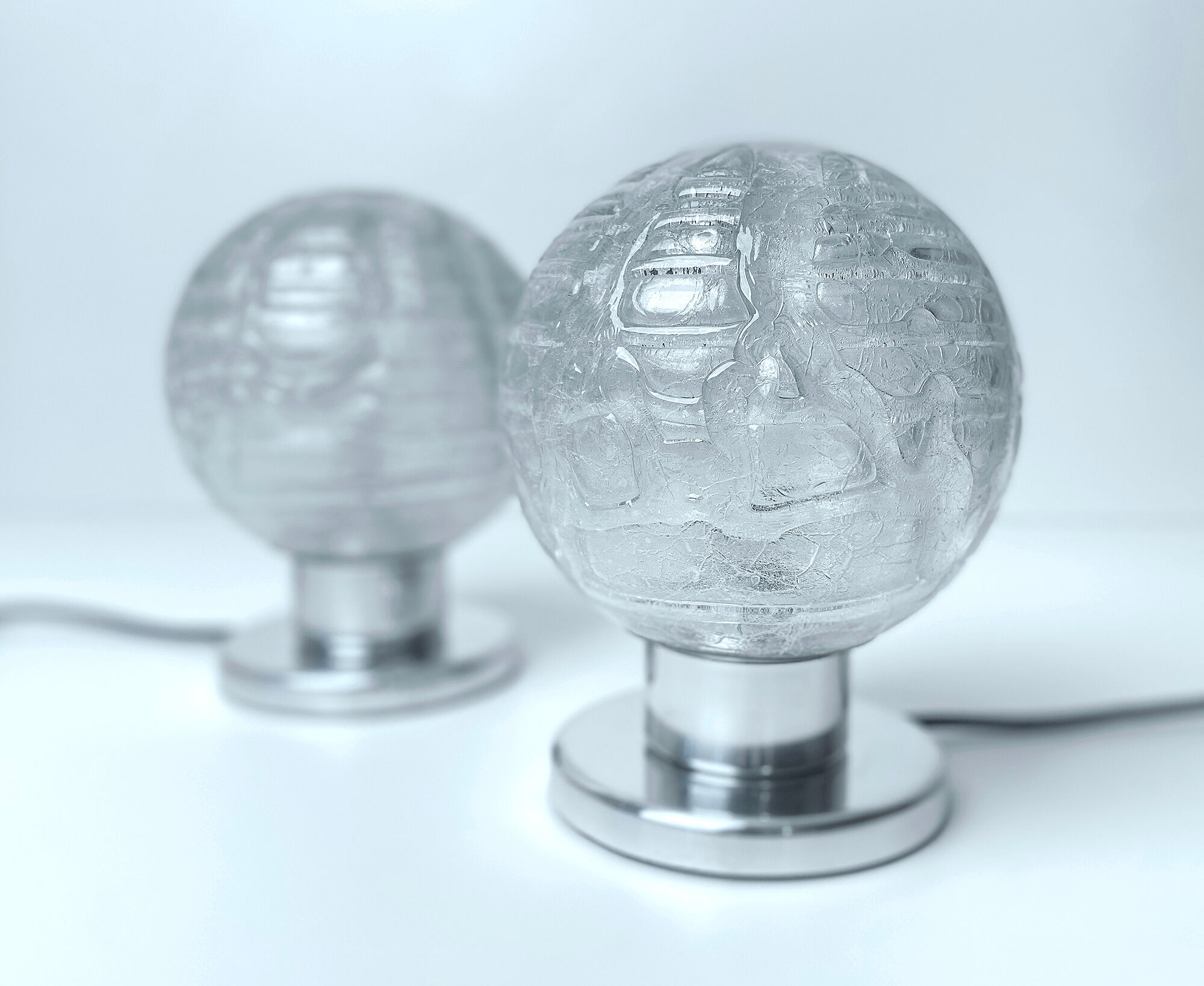 Paire de lampes de table vintage, verre structuré soufflé et chrome, annees 70