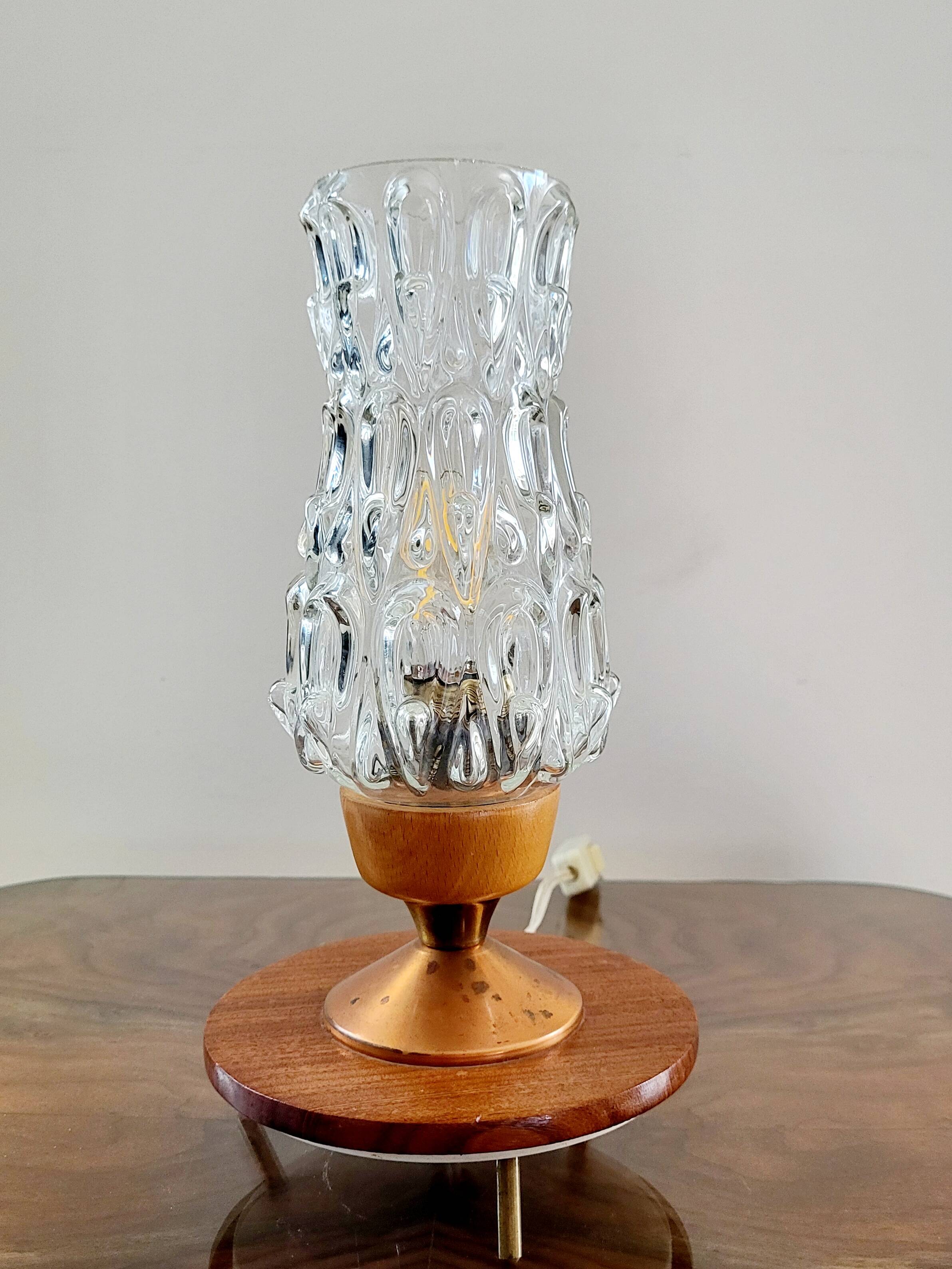 Tripod vintage tafellamp uit de jaren 60 met glazen lampenkap