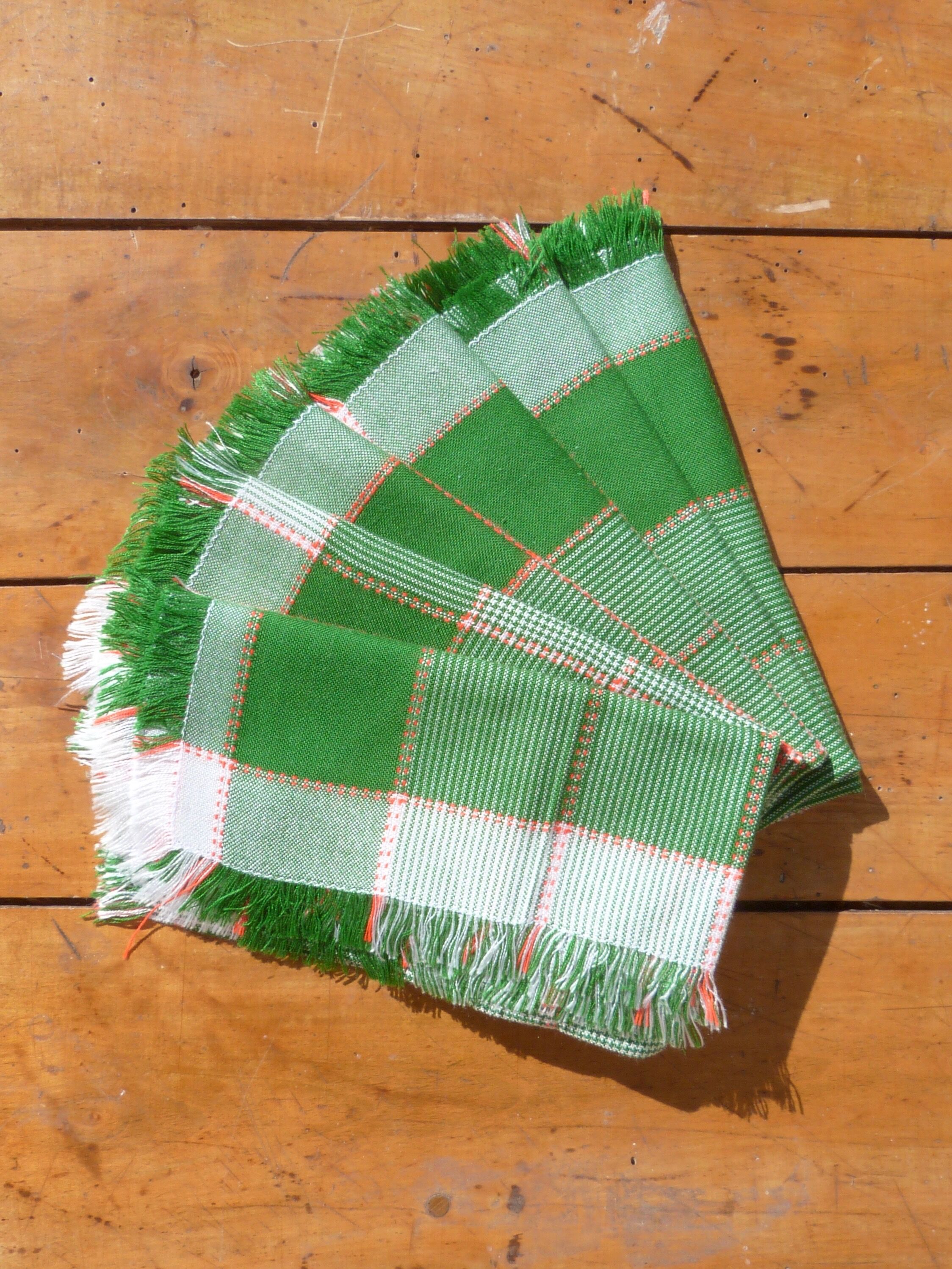 Set of 6 vintage checkered napkins