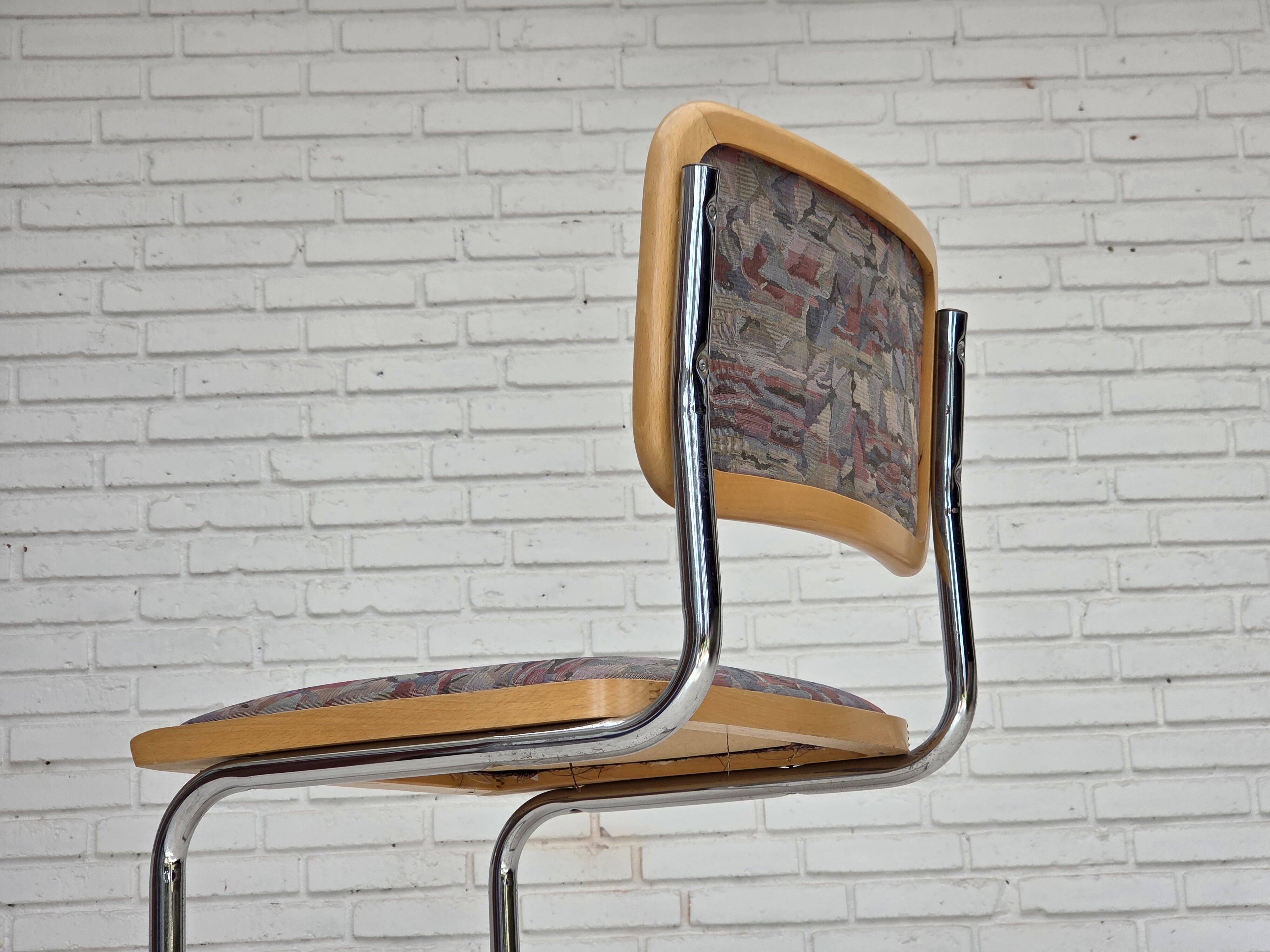 1970s, set of 4 pcs Italian dining chairs in Bauhaus style.