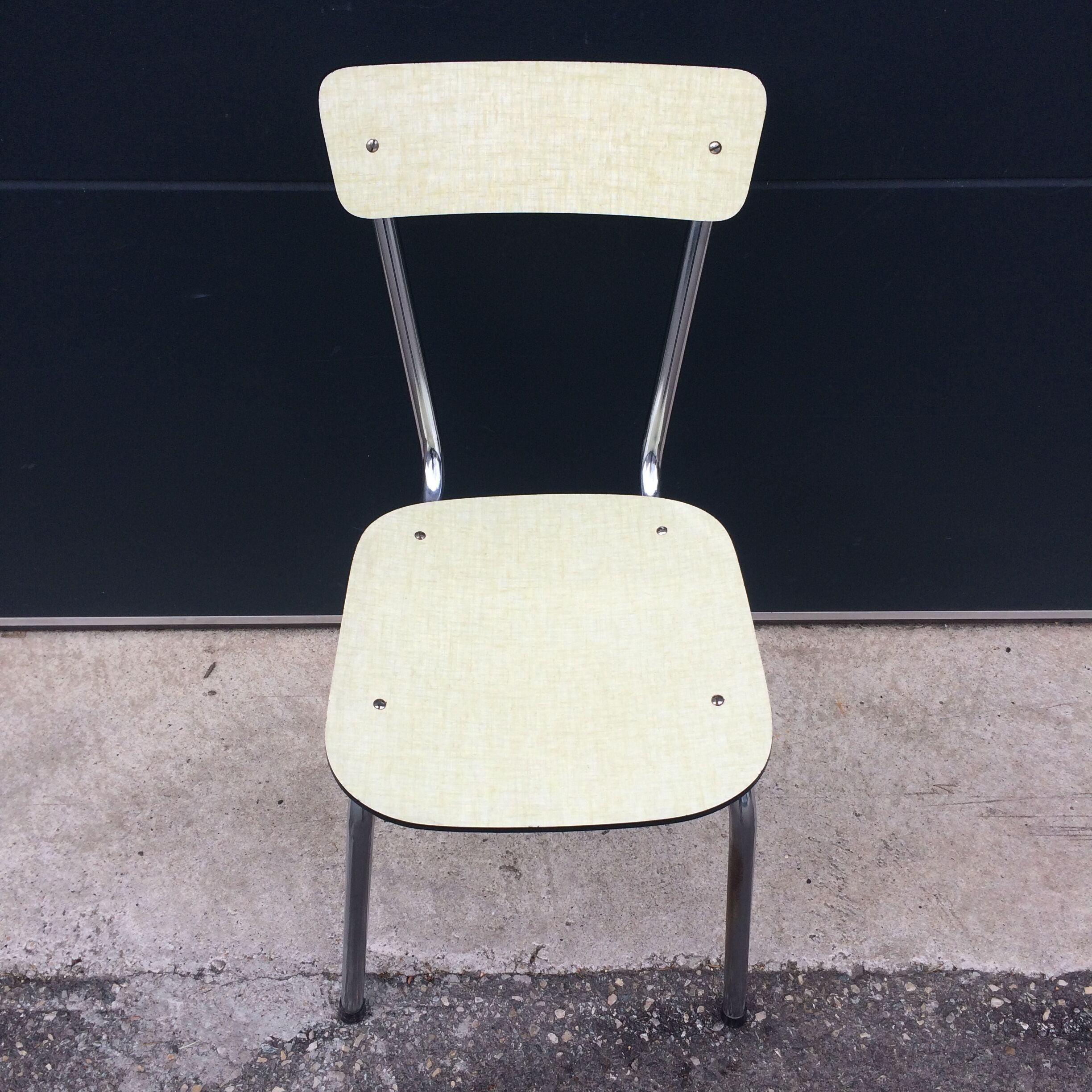 Straw yellow formica Chair