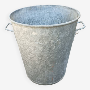 Large zinc bucket