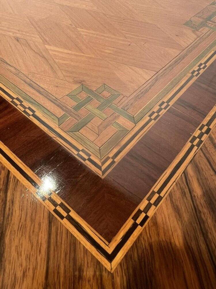 Austrian Louis XVI Commode in Walnut Veneer with Inlays and Gold Plate, 1790s