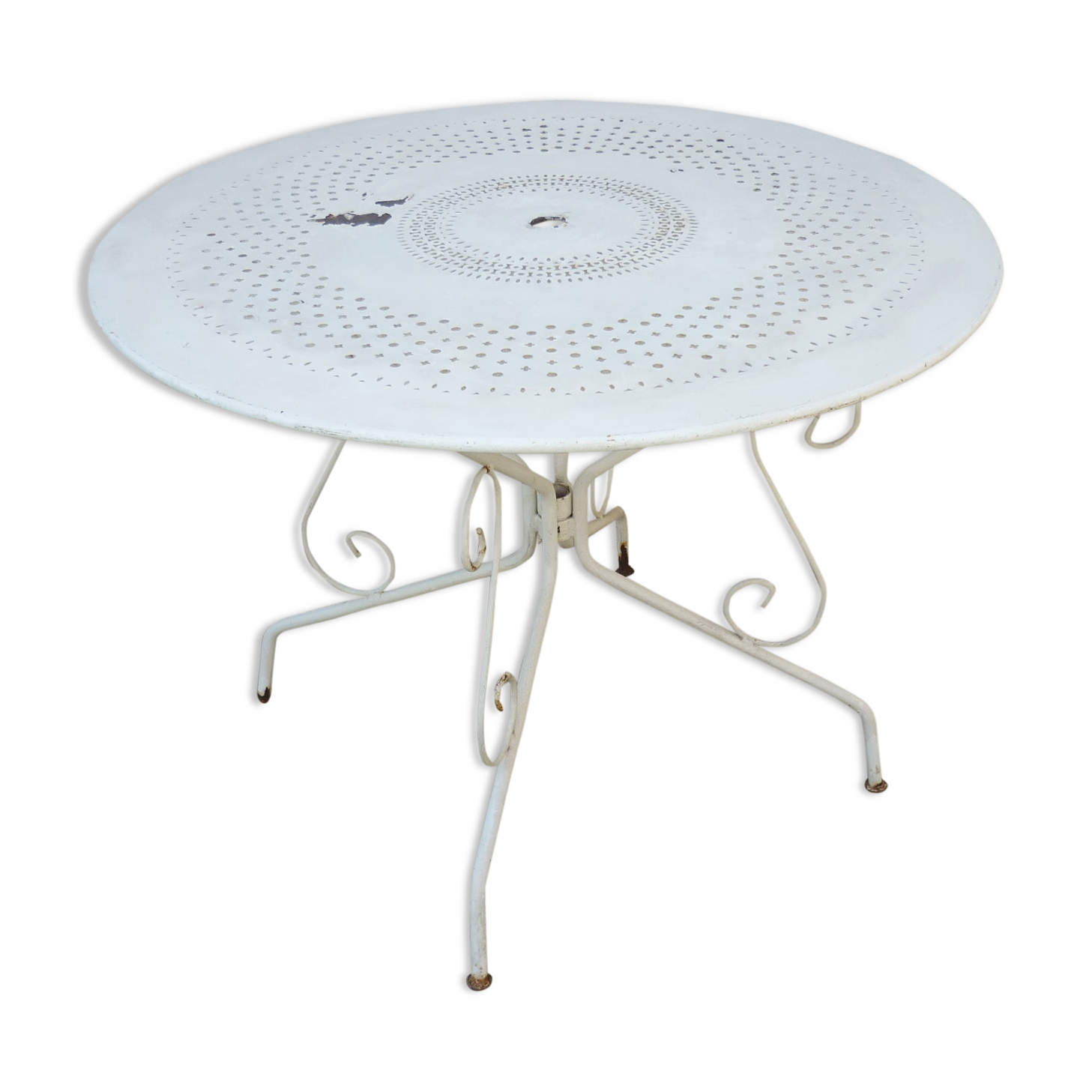 Vintage metal garden table, removable in 3 parts