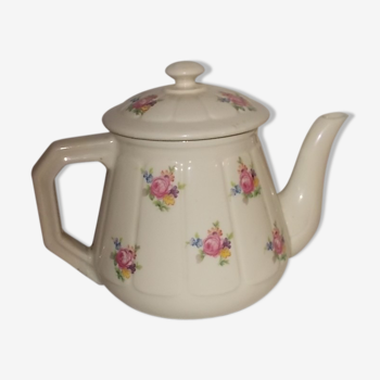 Vintage cream teapot maker