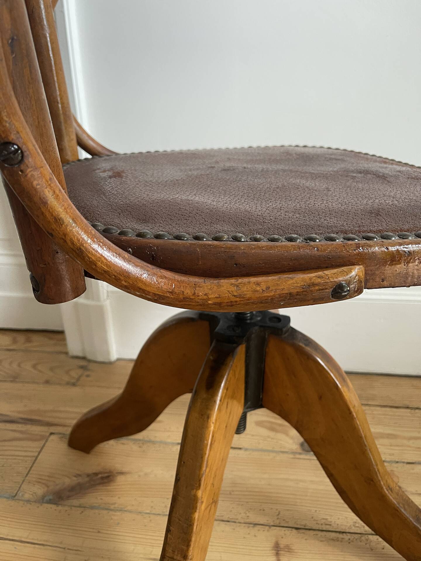 American office chair from the early 20th century.