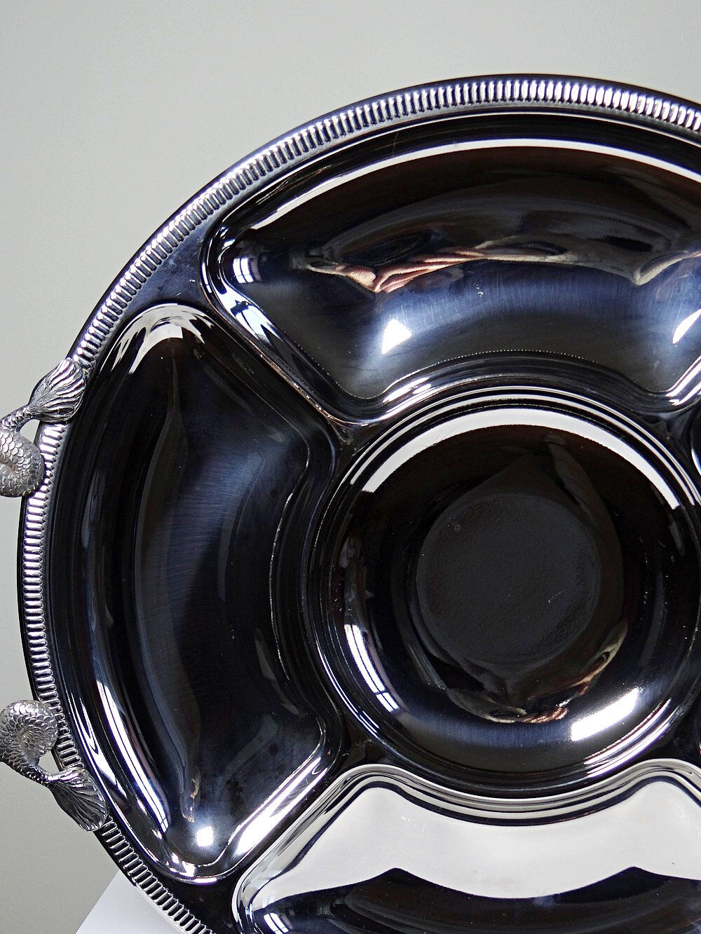 Large serving platter for hors d'oeuvres Jean Couzon in 18/10 stainless steel, 5 compartments.