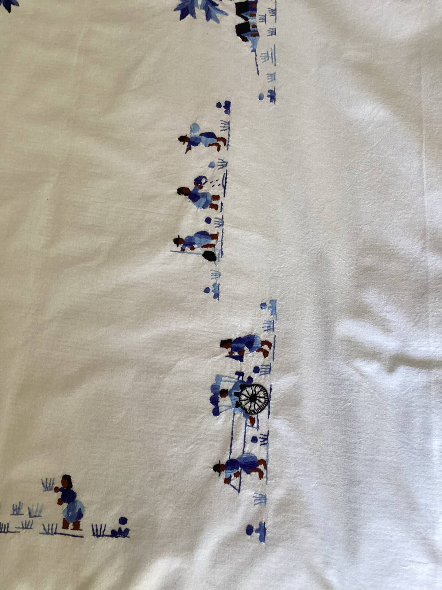 Large Malagasy artisan tablecloth