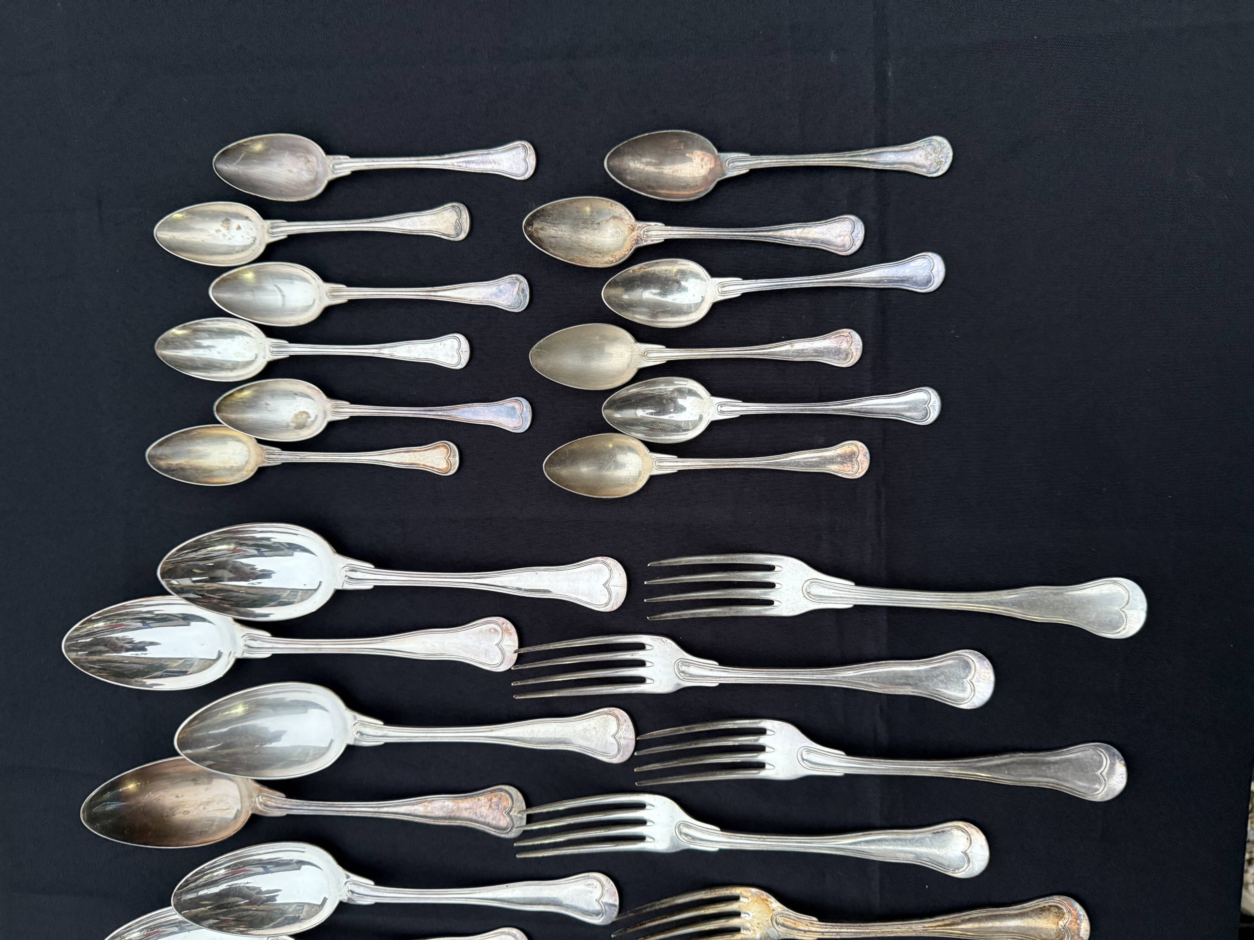 Christofle 37-piece cutlery set, Filet violon model