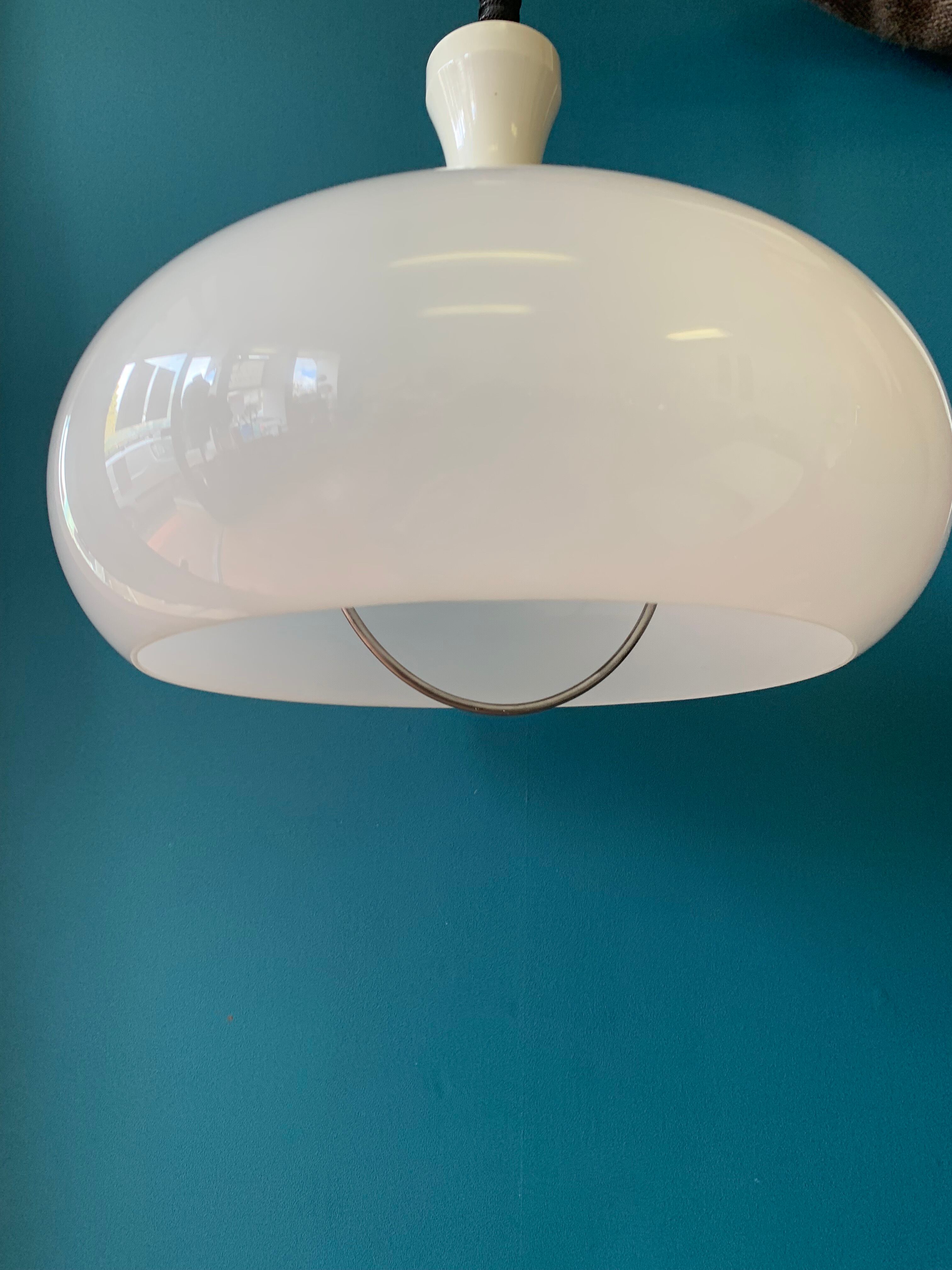 Suspension rises and falls 60s