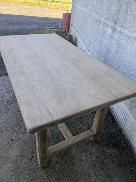 Oak table