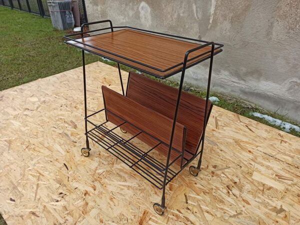table basse sur roues, années 1970