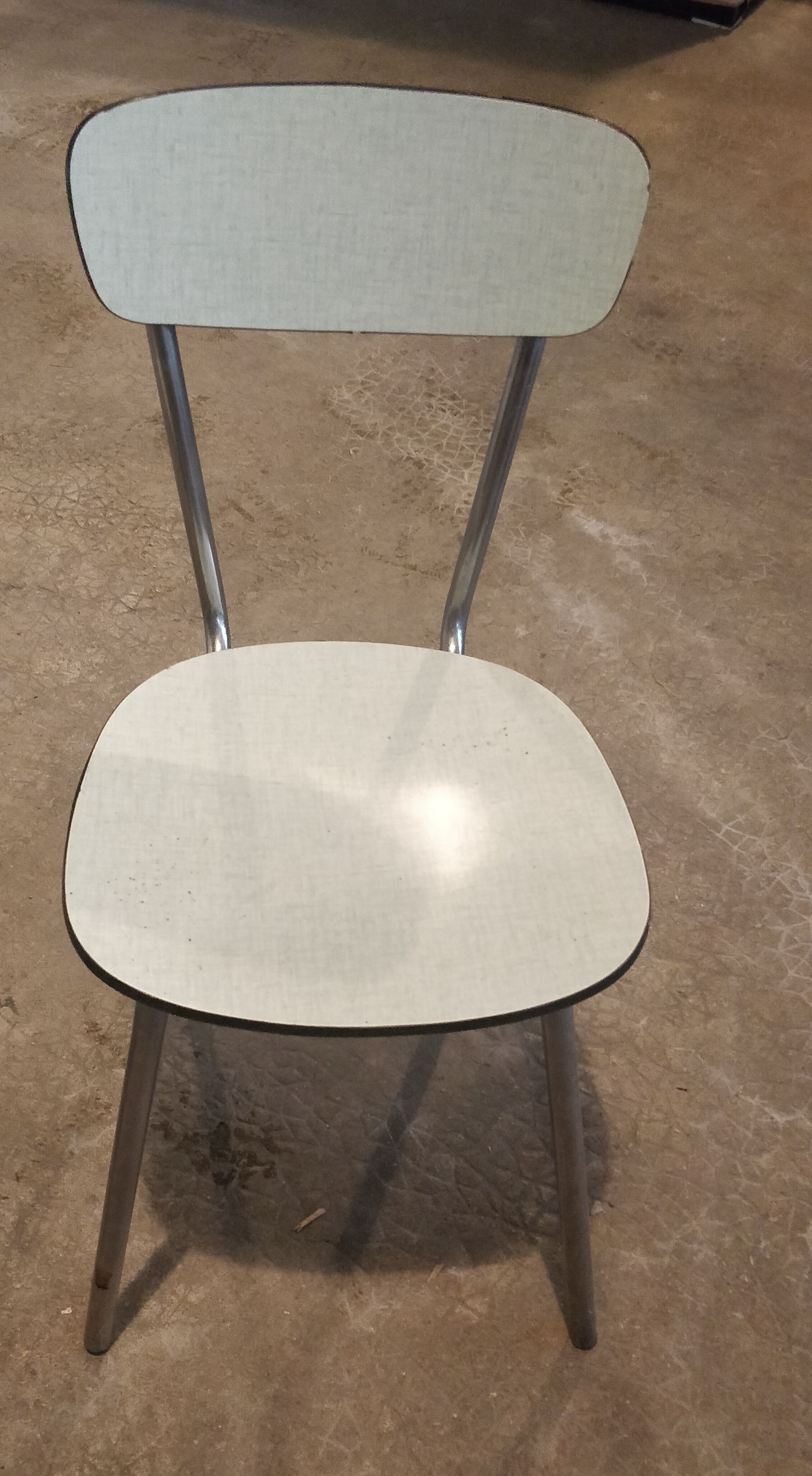 Lot de 2 chaises formica