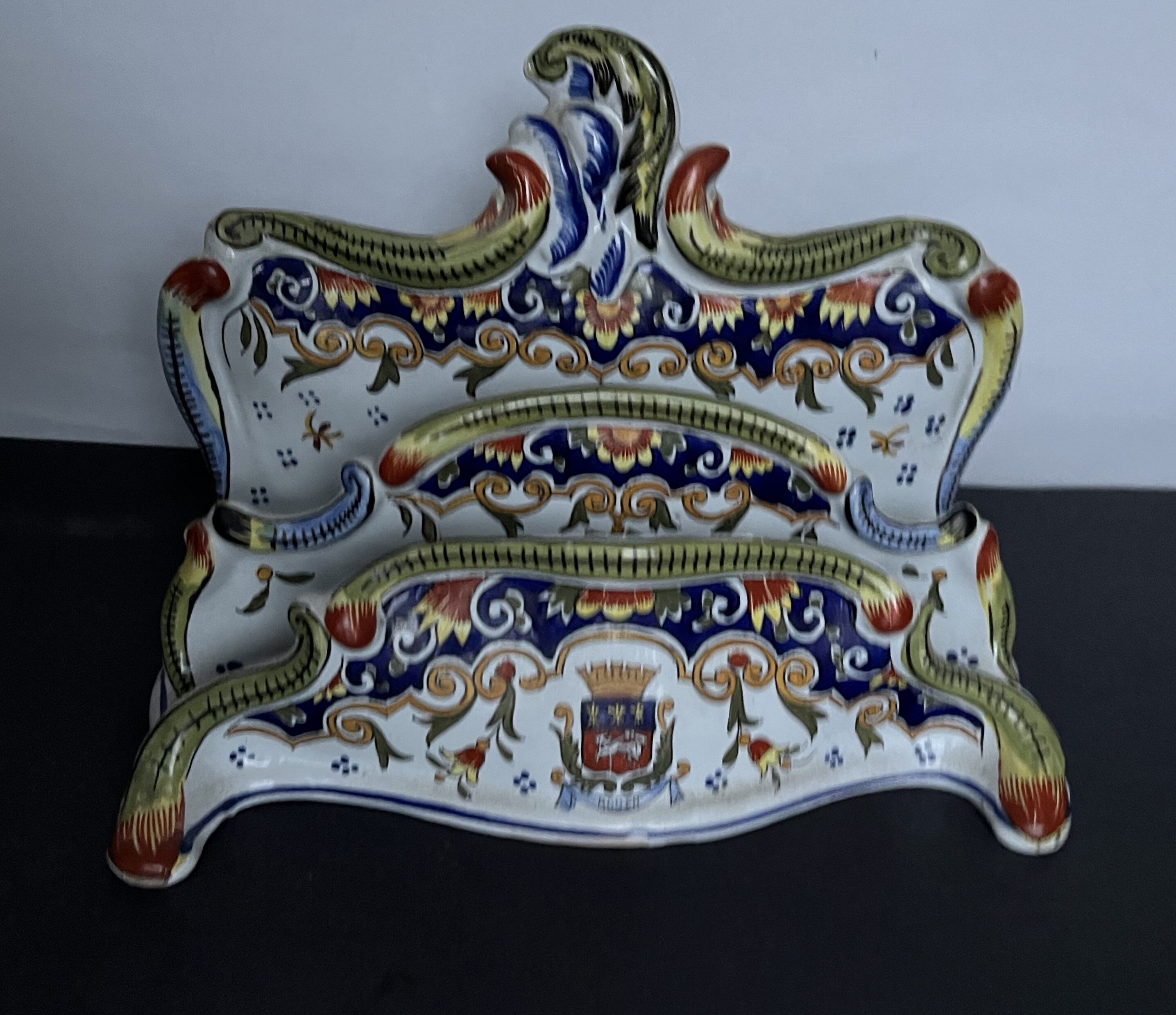 Rouen ceramic mail rack