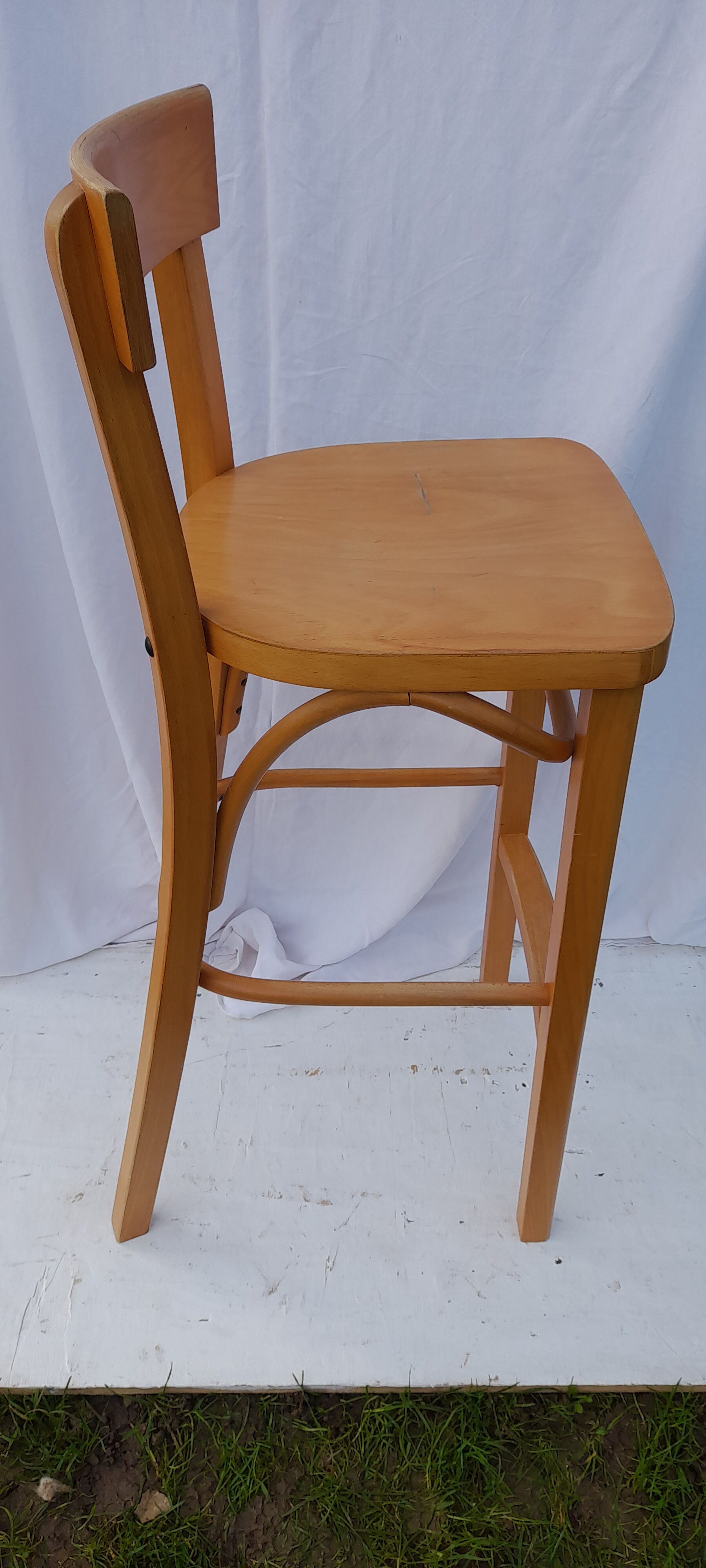 2 chaises bistrot de bar H 103,5 cm
