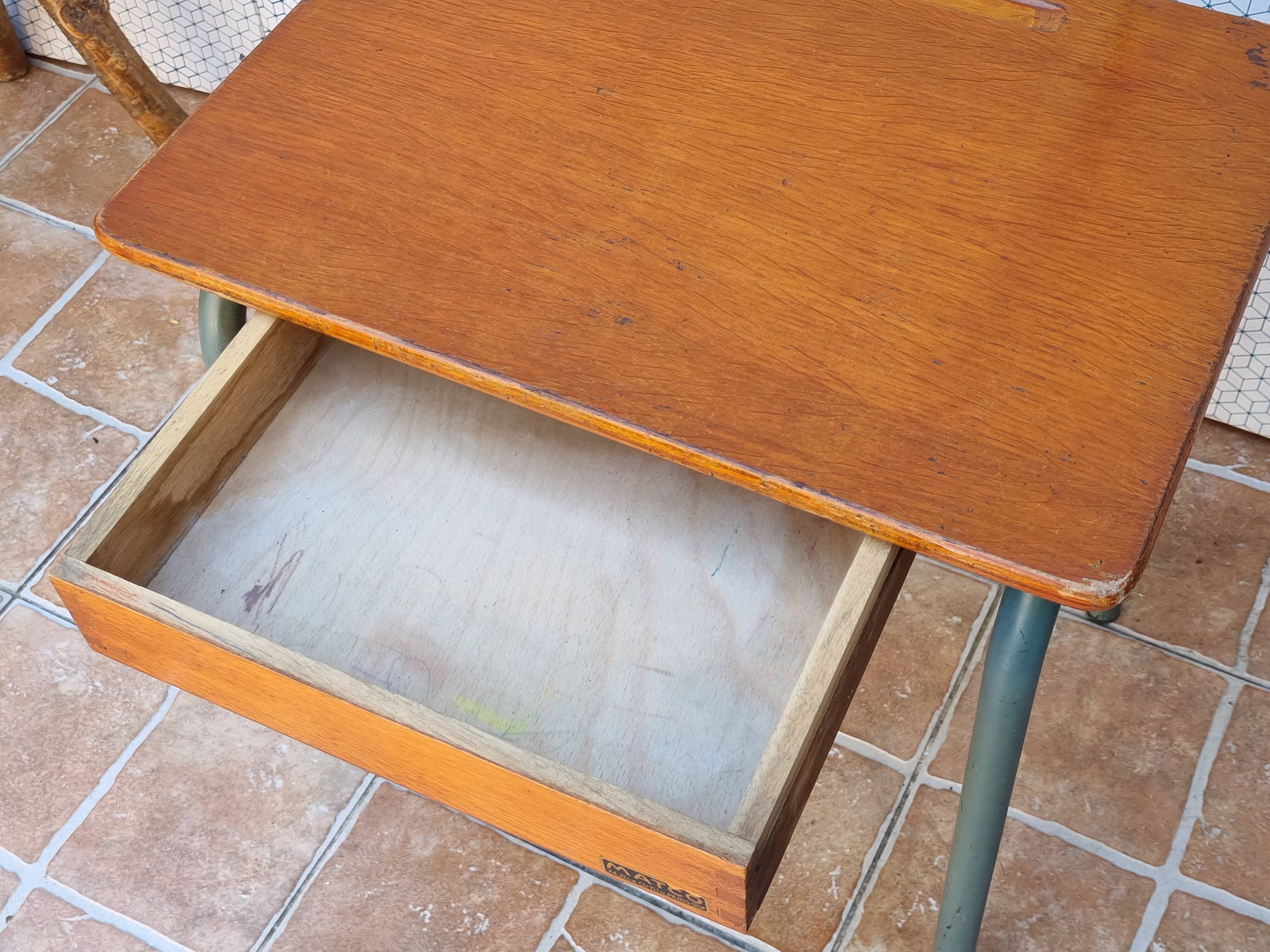 MATCO Antique School Desk – Wood and Metal – 54 x 54 x 40 cm