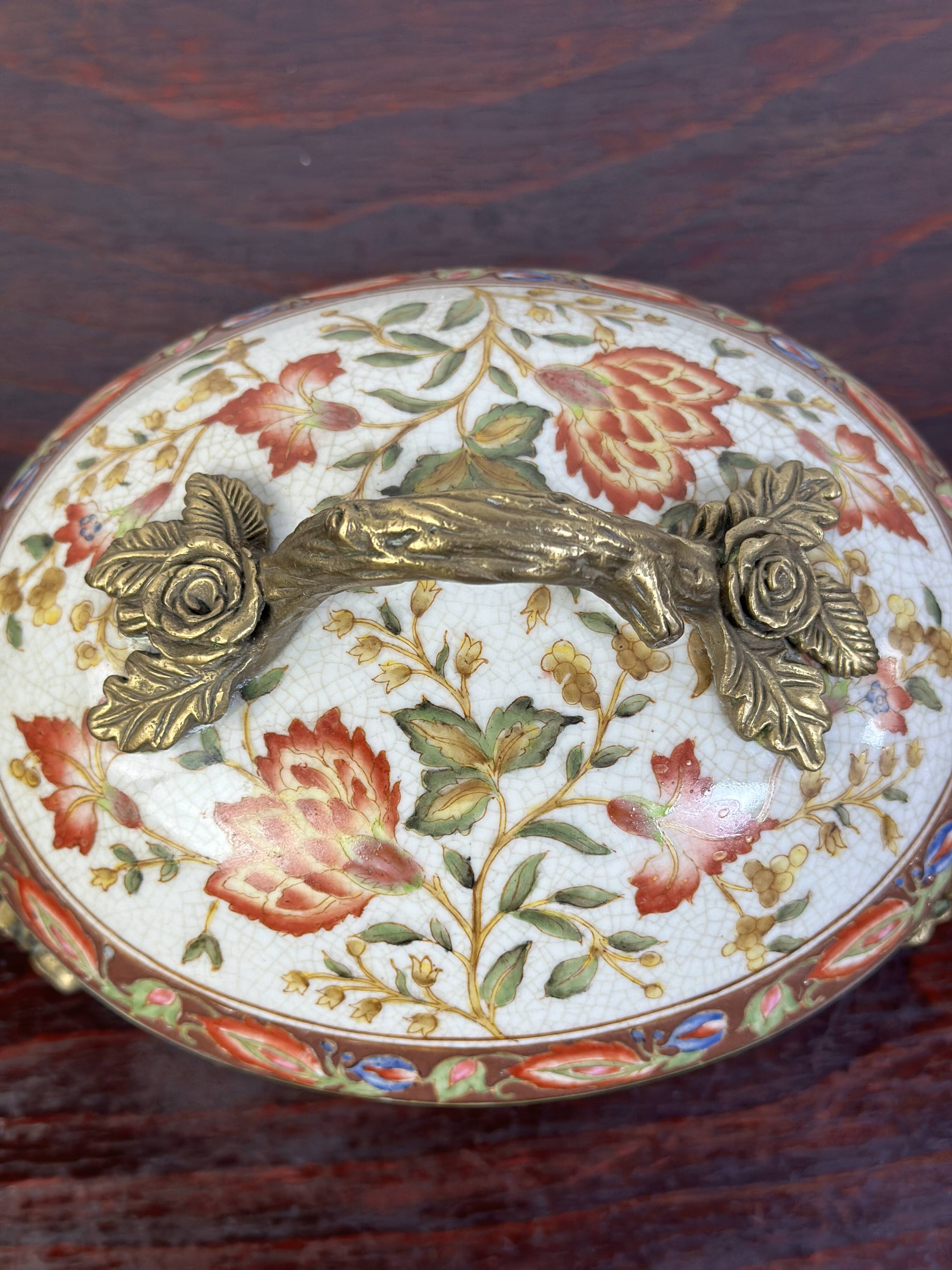Louis XV style enamelled ceramic and bronze pot 22x16cm