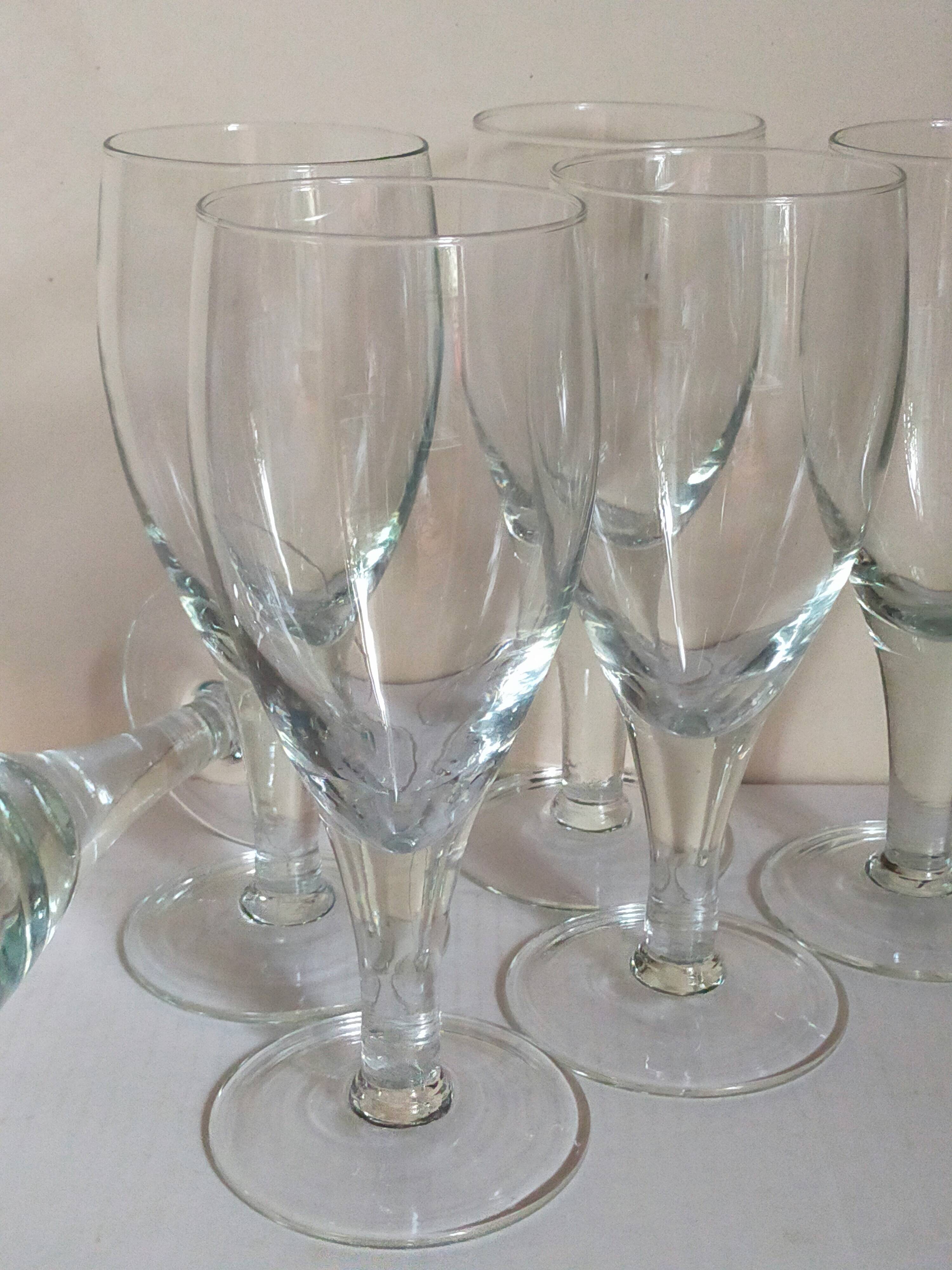 Six XXL blown glass stemmed glasses