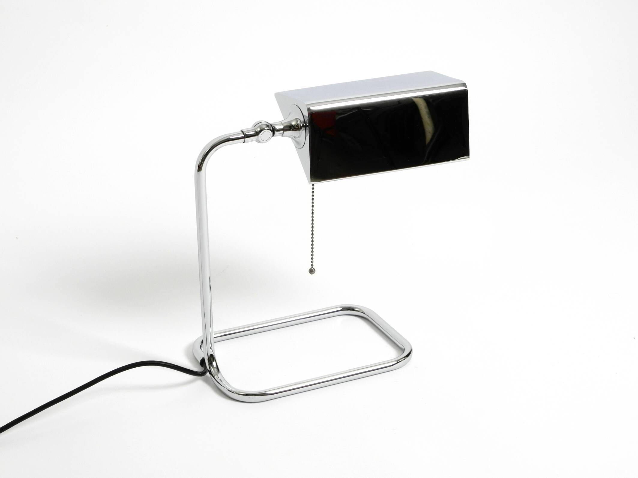 Large original 1980s chrome table lamp by Florian Schulz