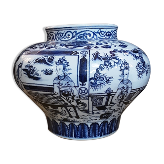 Large Chinese vase